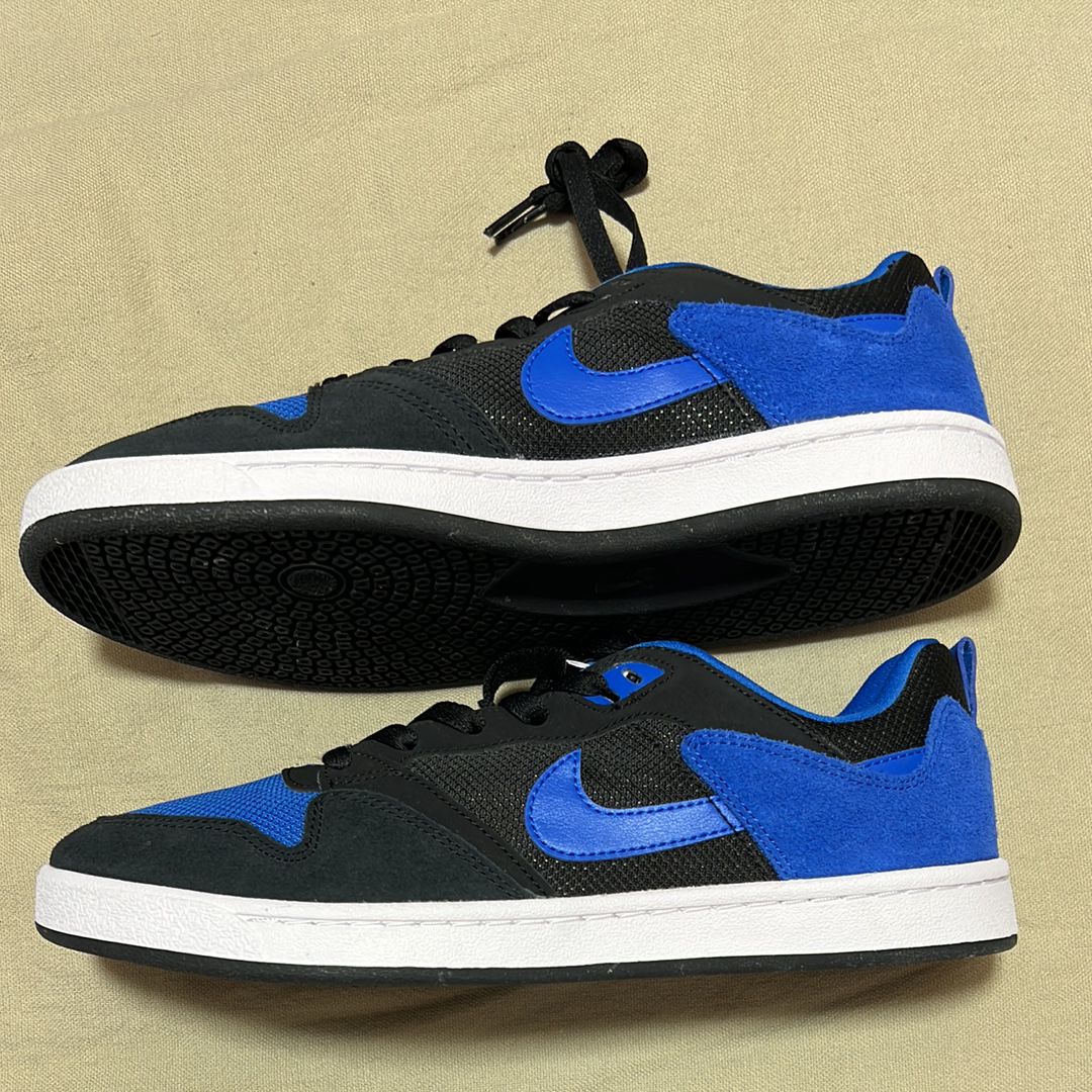 ナイキ SB アリウプ "ブラック ロイヤル"