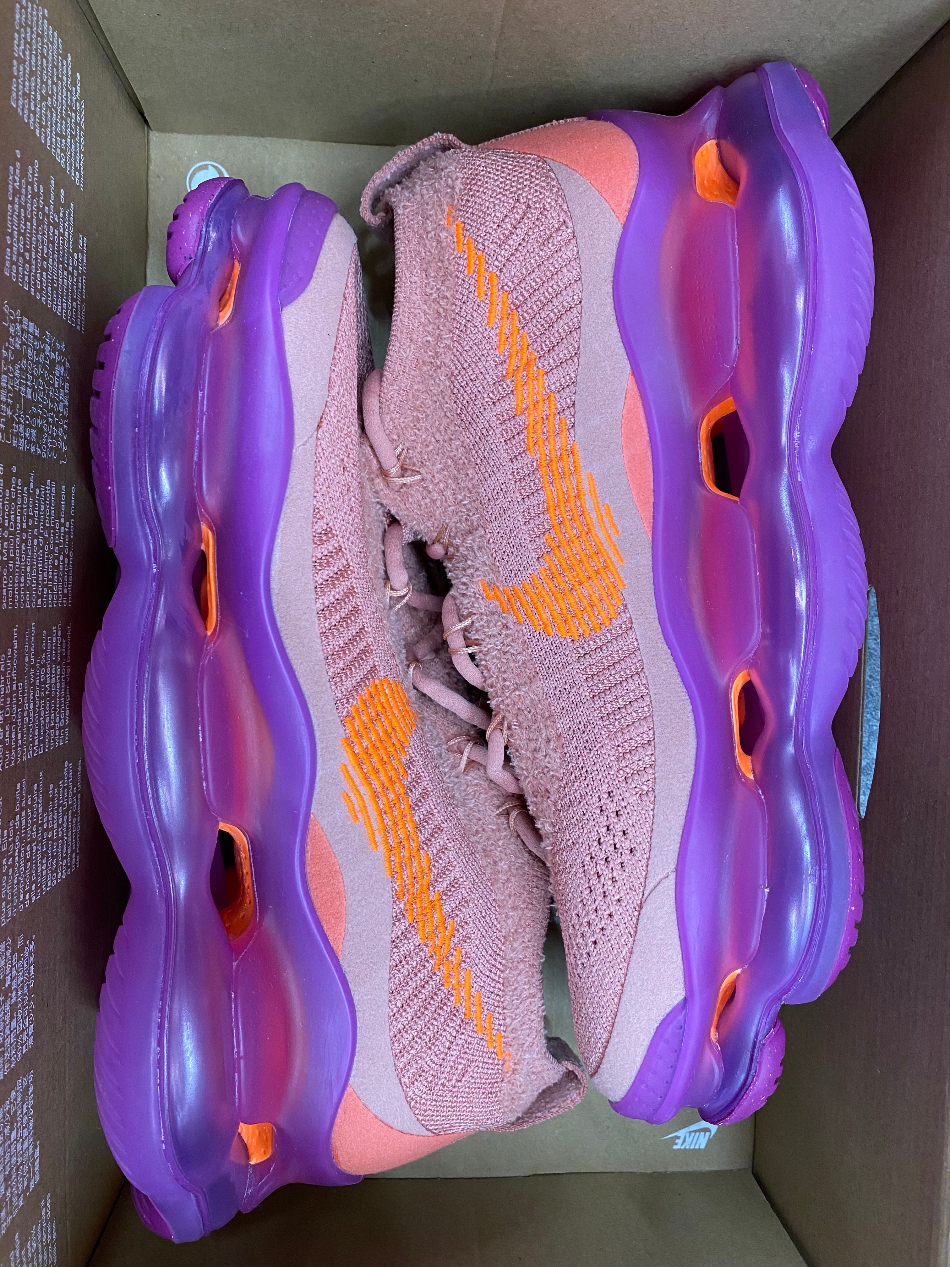 Nike Women's Air Max Scorpion Flyknit "Red Stardust"