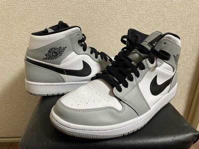 Nike Air Jordan 1 Mid "Light Smoke Grey/White/Black"