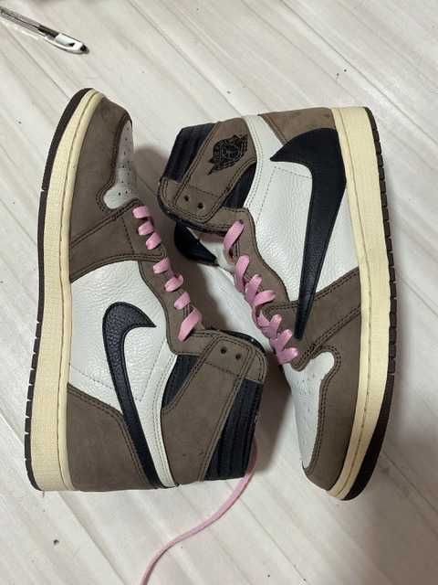 Travis Scott × Nike Air Jordan 1 Retro High OG TS SP "Sail/Dark Mocha"