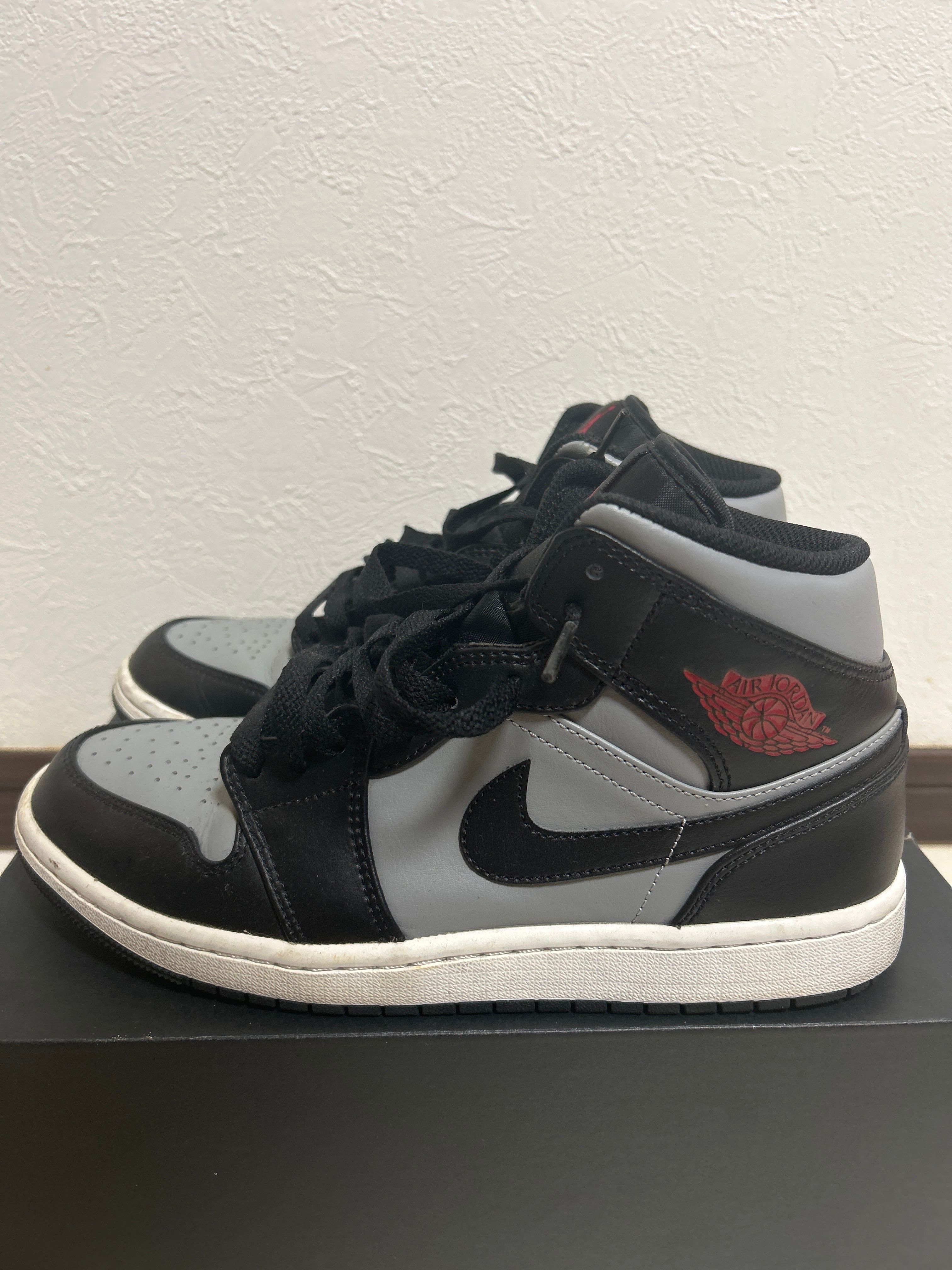 Nike Air Jordan 1 Mid "Shadow"