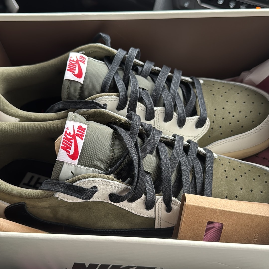 Travis Scott × Nike Air Jordan 1 Low OG SP "Reverse Olive"