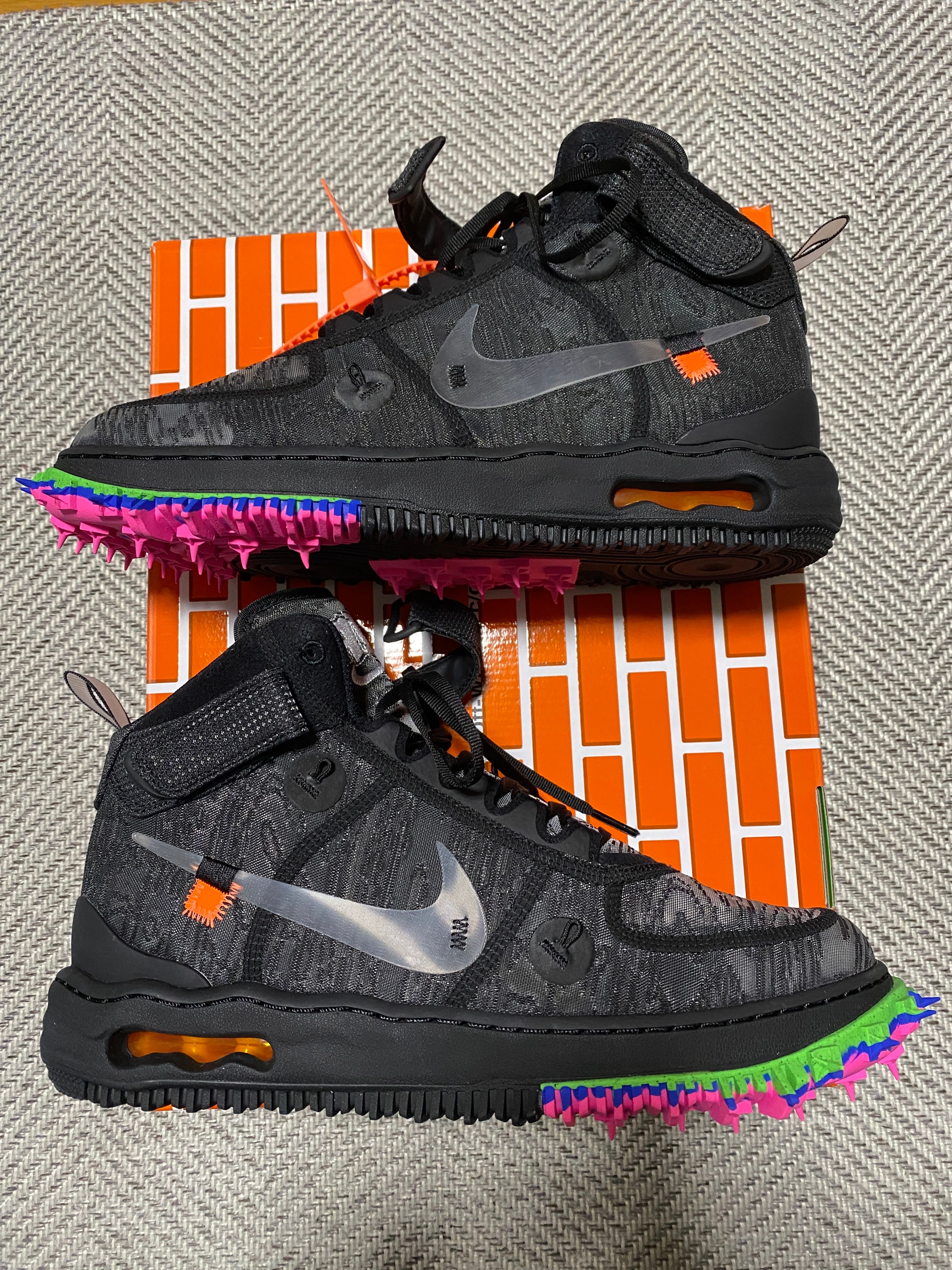 Off-White × Nike Air Force 1 Mid "Black"