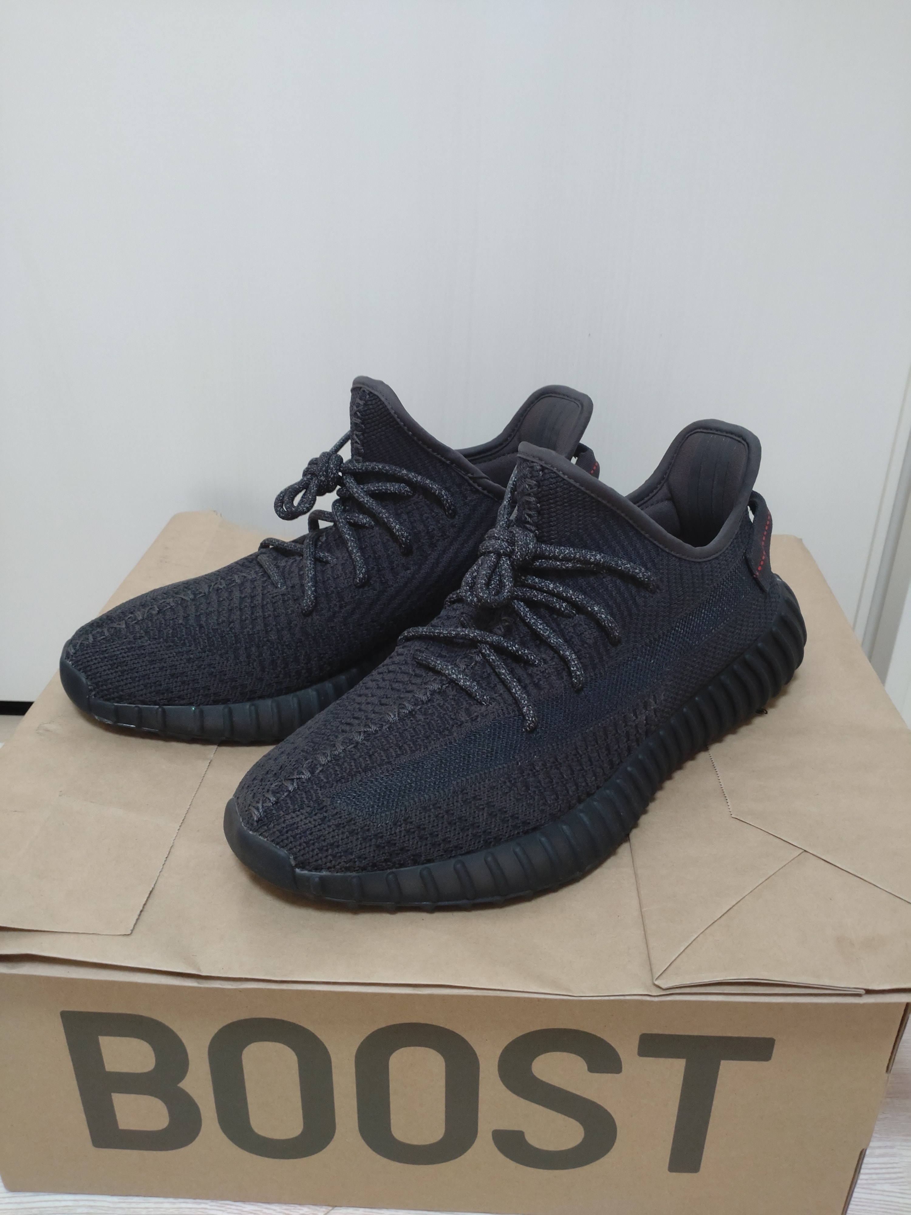 adidas YEEZY Boost 350 V2 "Black"