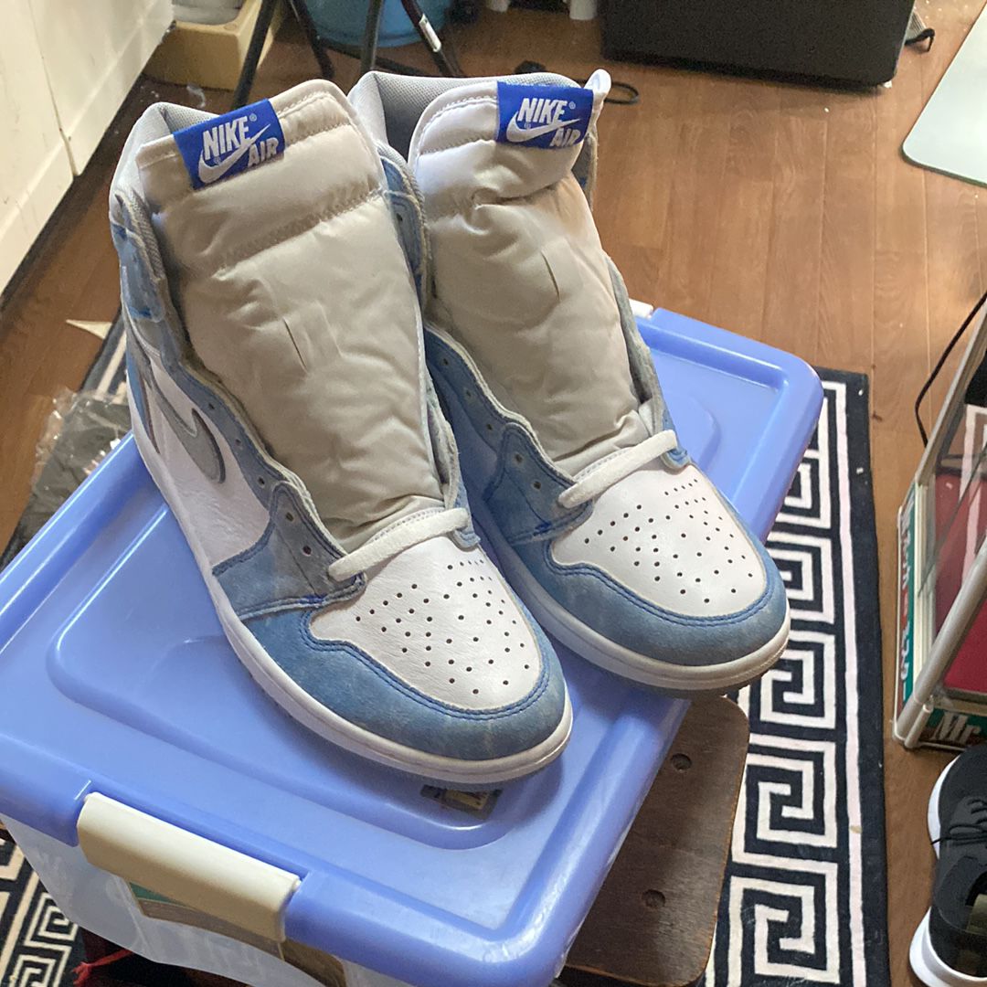 Nike Air Jordan 1 High OG "Hyper Royal"