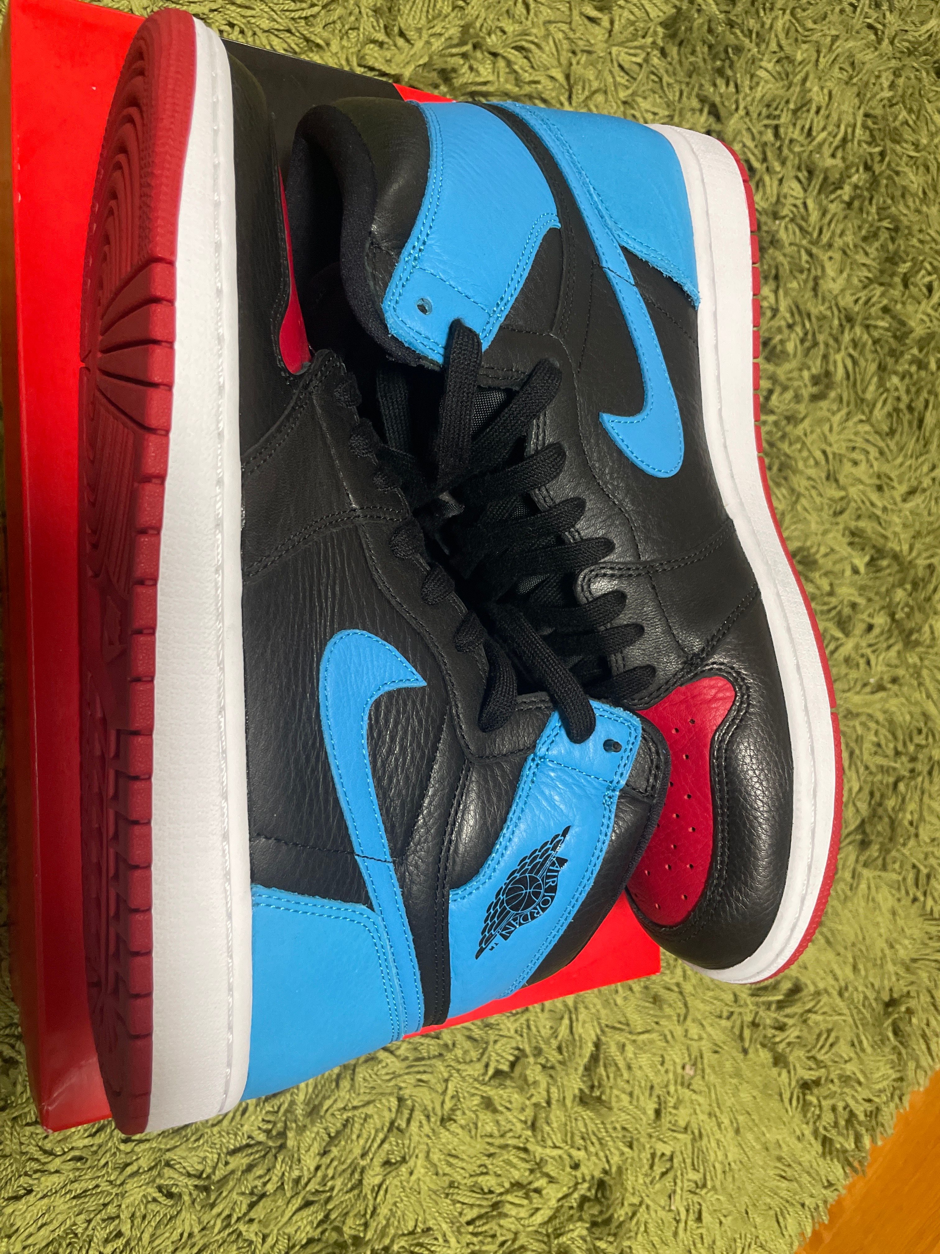 Nike Women's Air Jordan 1 High OG "UNC to Chicago"