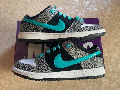 Nike SB Dunk Low "Elephant/Safari"