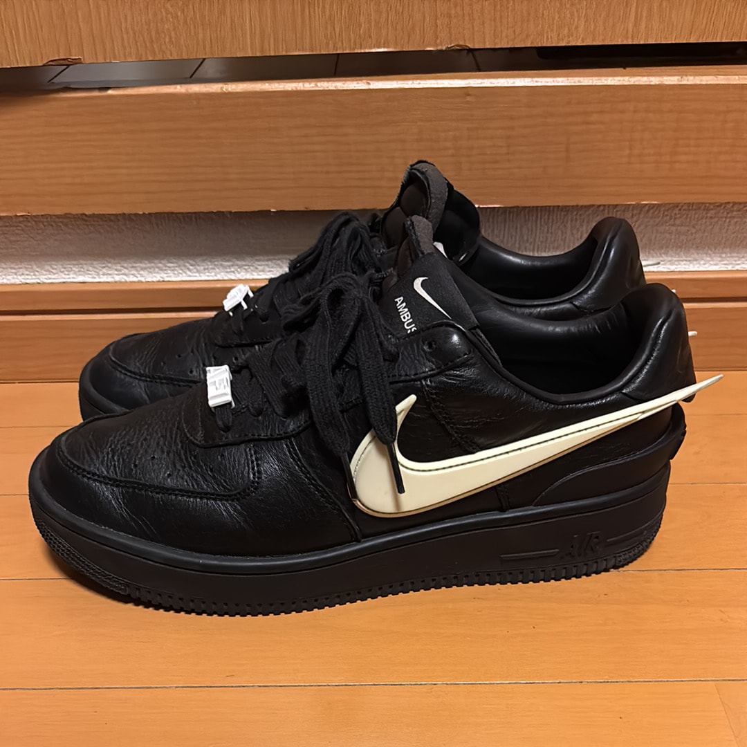 アンブッシュ × ナイキ エアフォース1 ロー "ブラック"