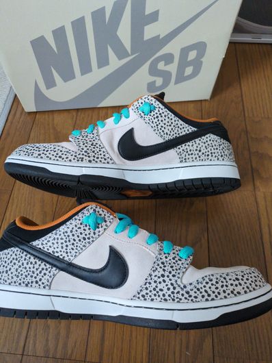 Nike SB Dunk Low Pro Electric Safari "Phantom and Black"
