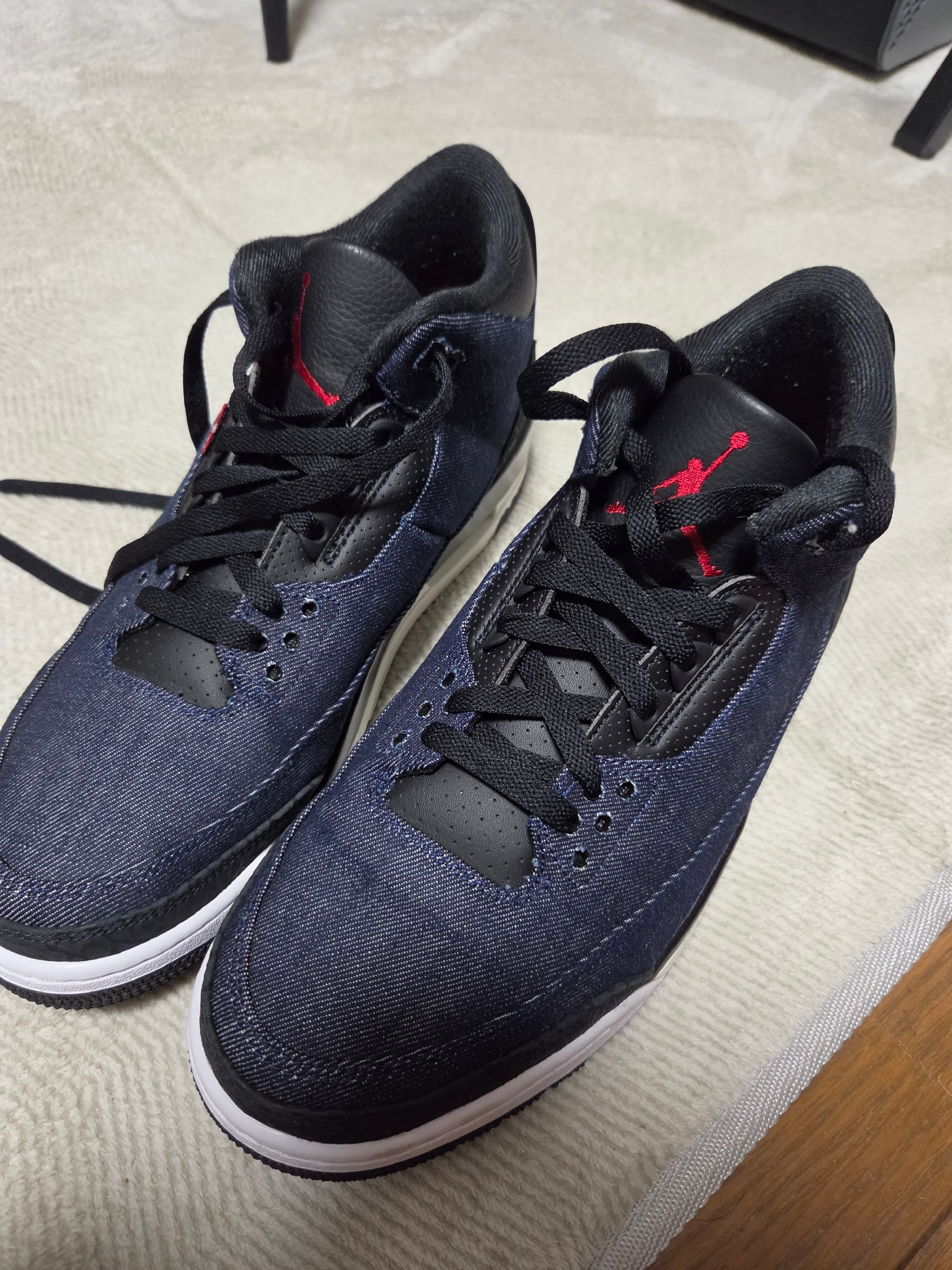 Levi’s × Nike Air Jordan 3 Retro SP "Indigo and Gym Red" (LEVI'S Tab)