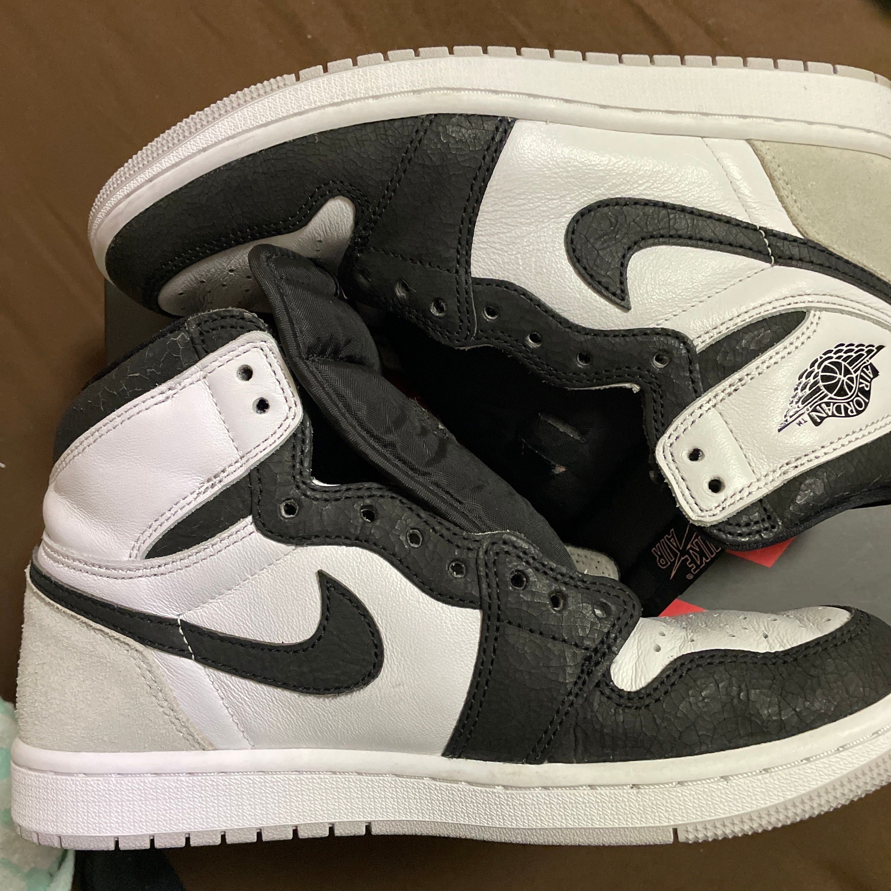 Nike Air Jordan 1 High OG "Bleached Coral"