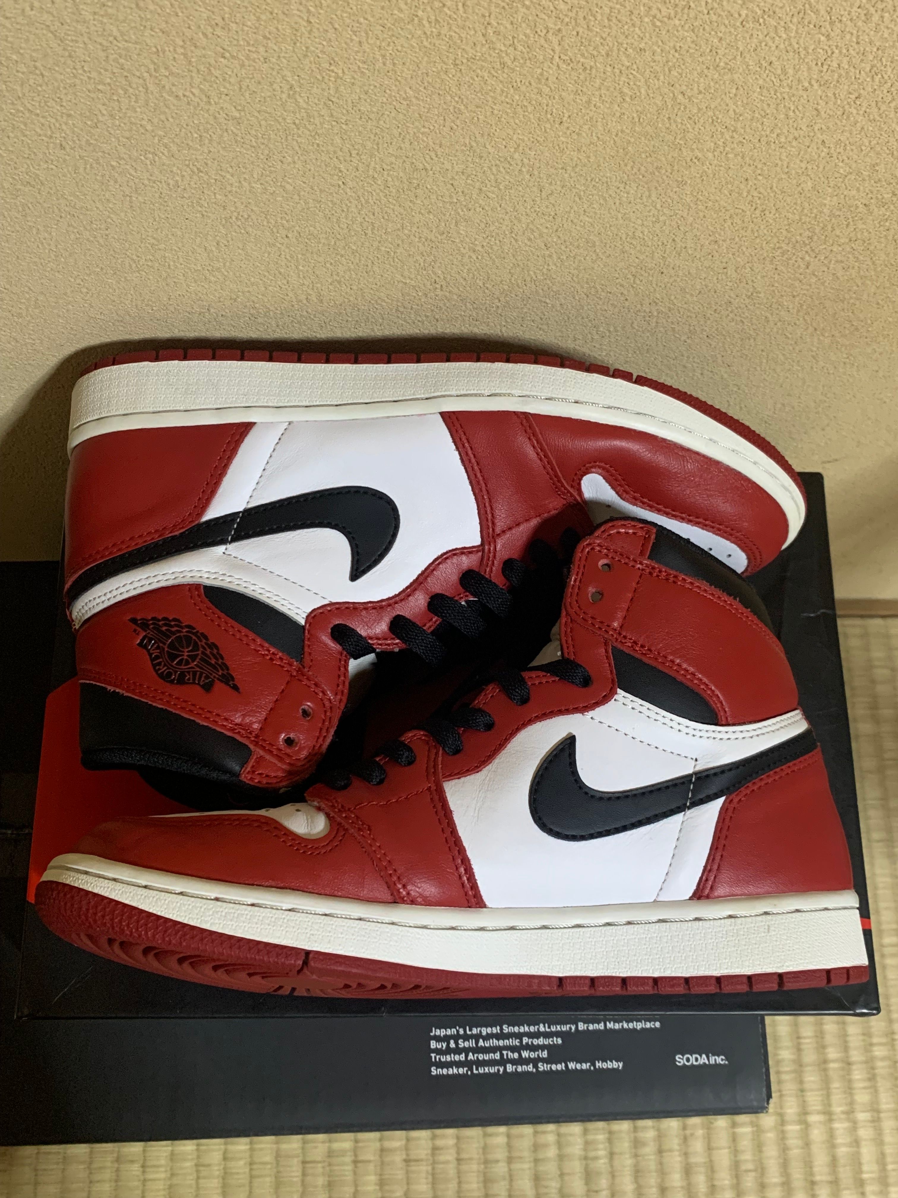 Nike Air Jordan 1 Retro High "Chicago" (2015)