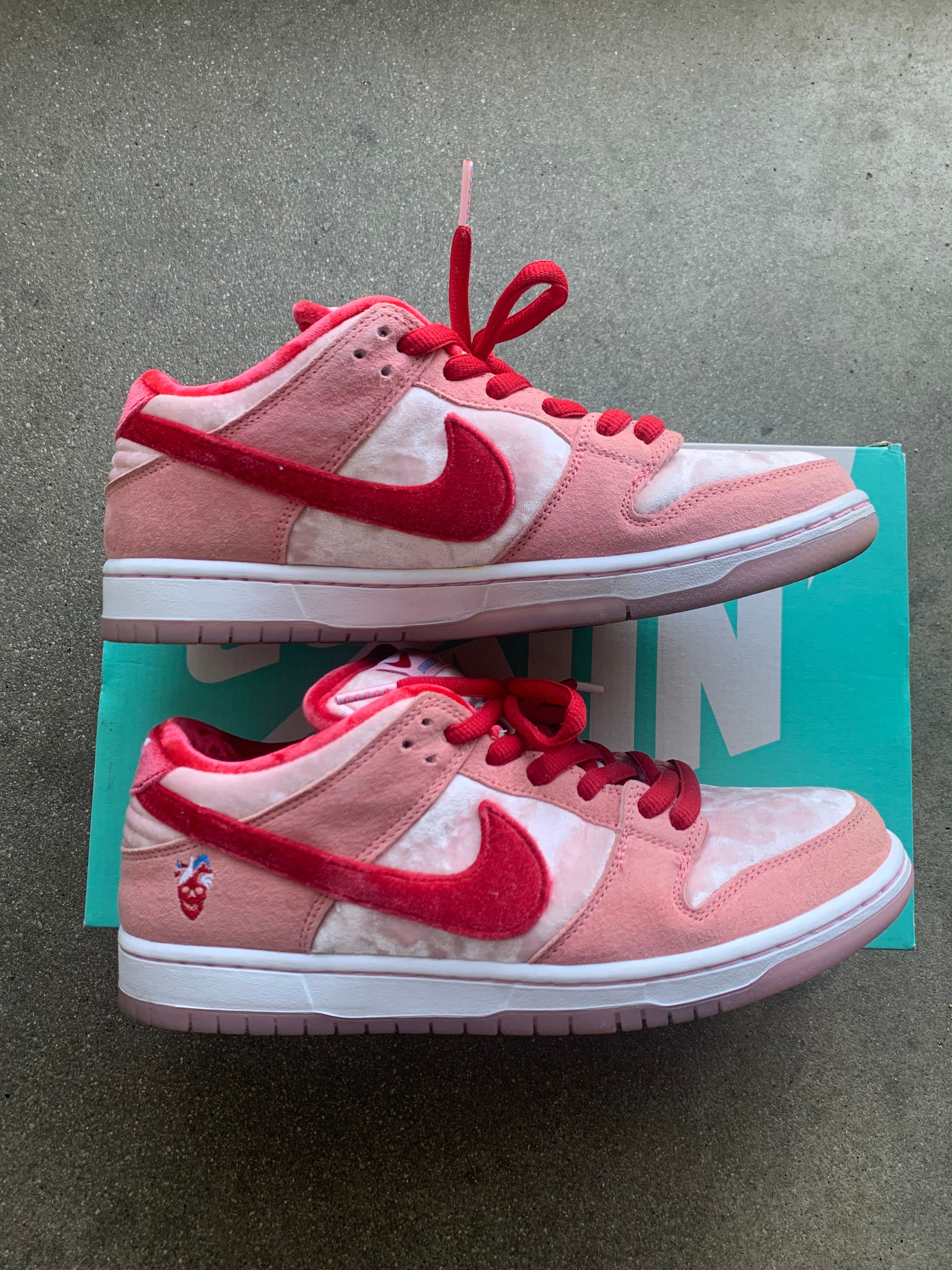 Strangelove × Nike SB Dunk Low "Valentine’s Day"