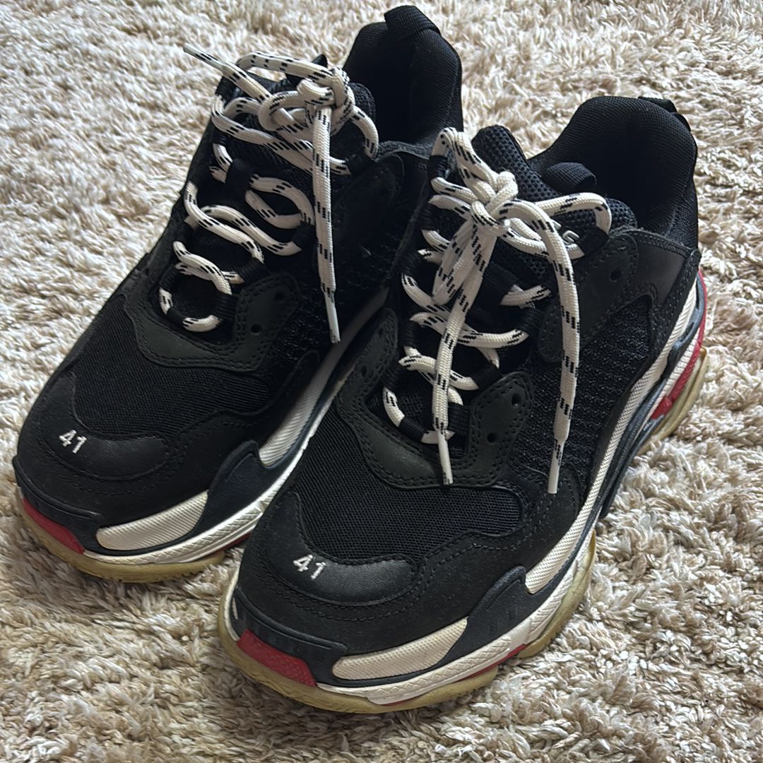 BALENCIAGA Triple S "Black/Red"