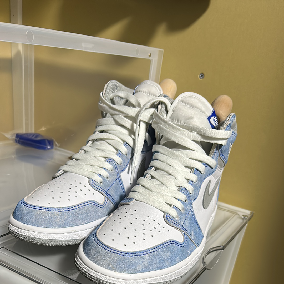 Nike Air Jordan 1 High OG "Hyper Royal"