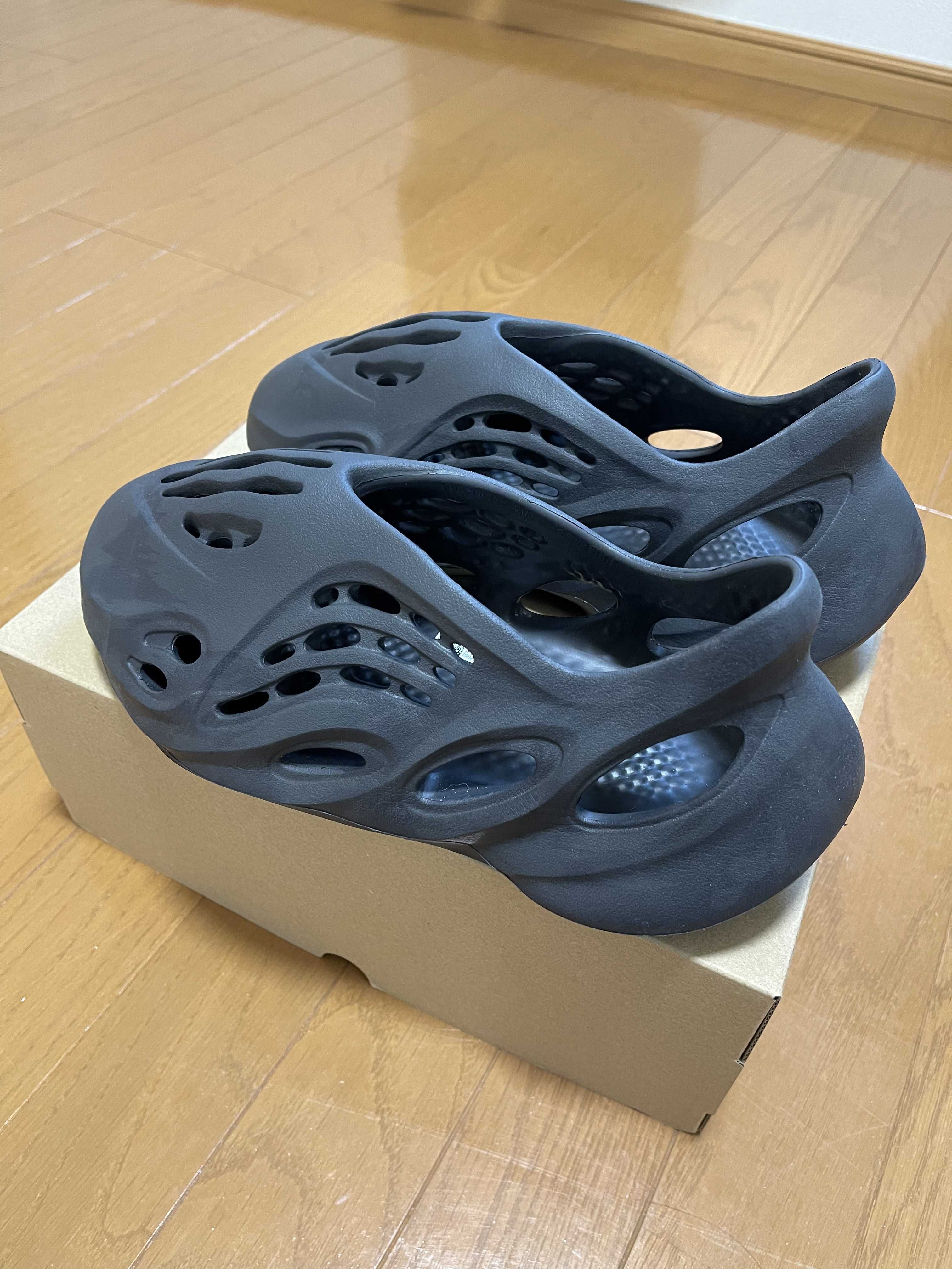 adidas YEEZY Foam Runner "Onyx"