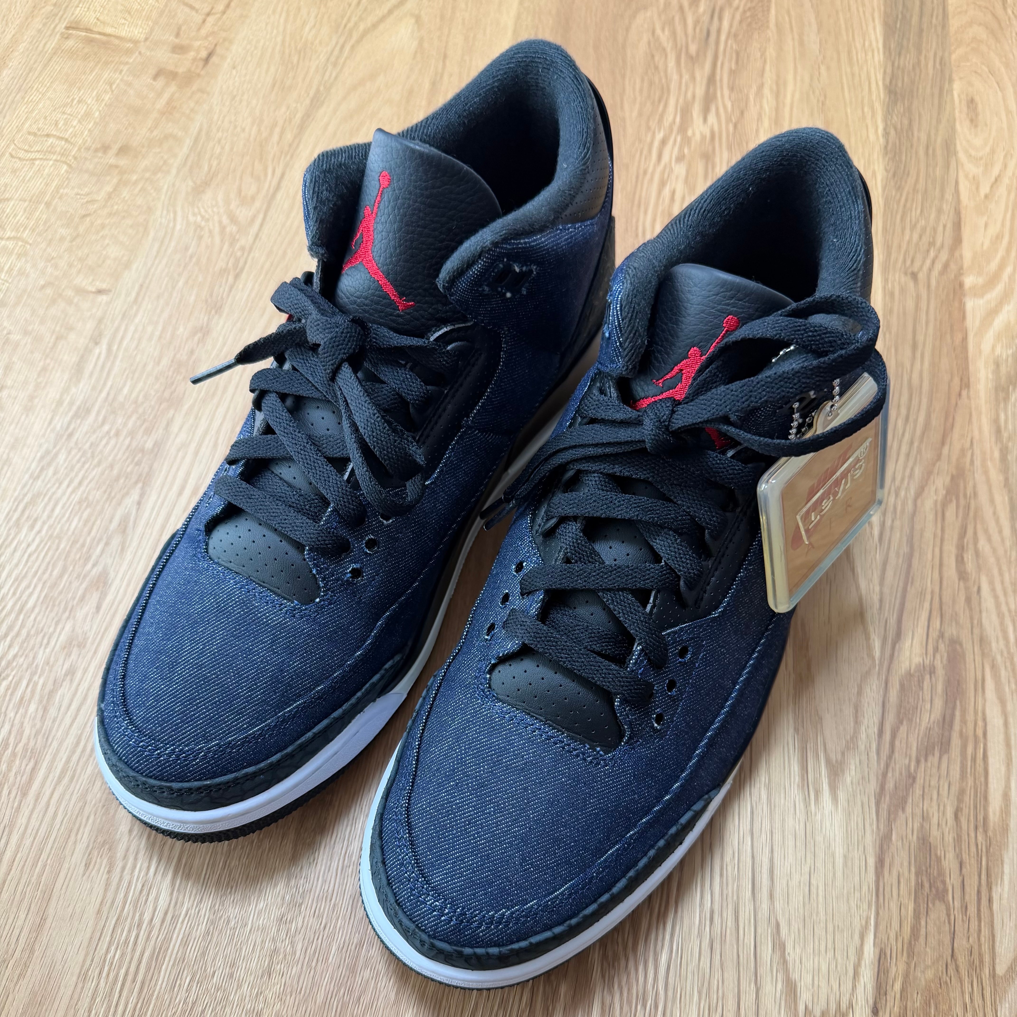 Levi’s × Nike Air Jordan 3 Retro SP "Indigo and Gym Red" (LEVI'S Tab)