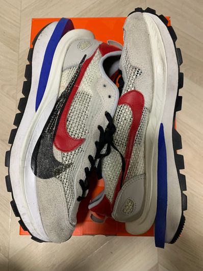 sacai × Nike Vapor Waffle "Royal Fuchsia"