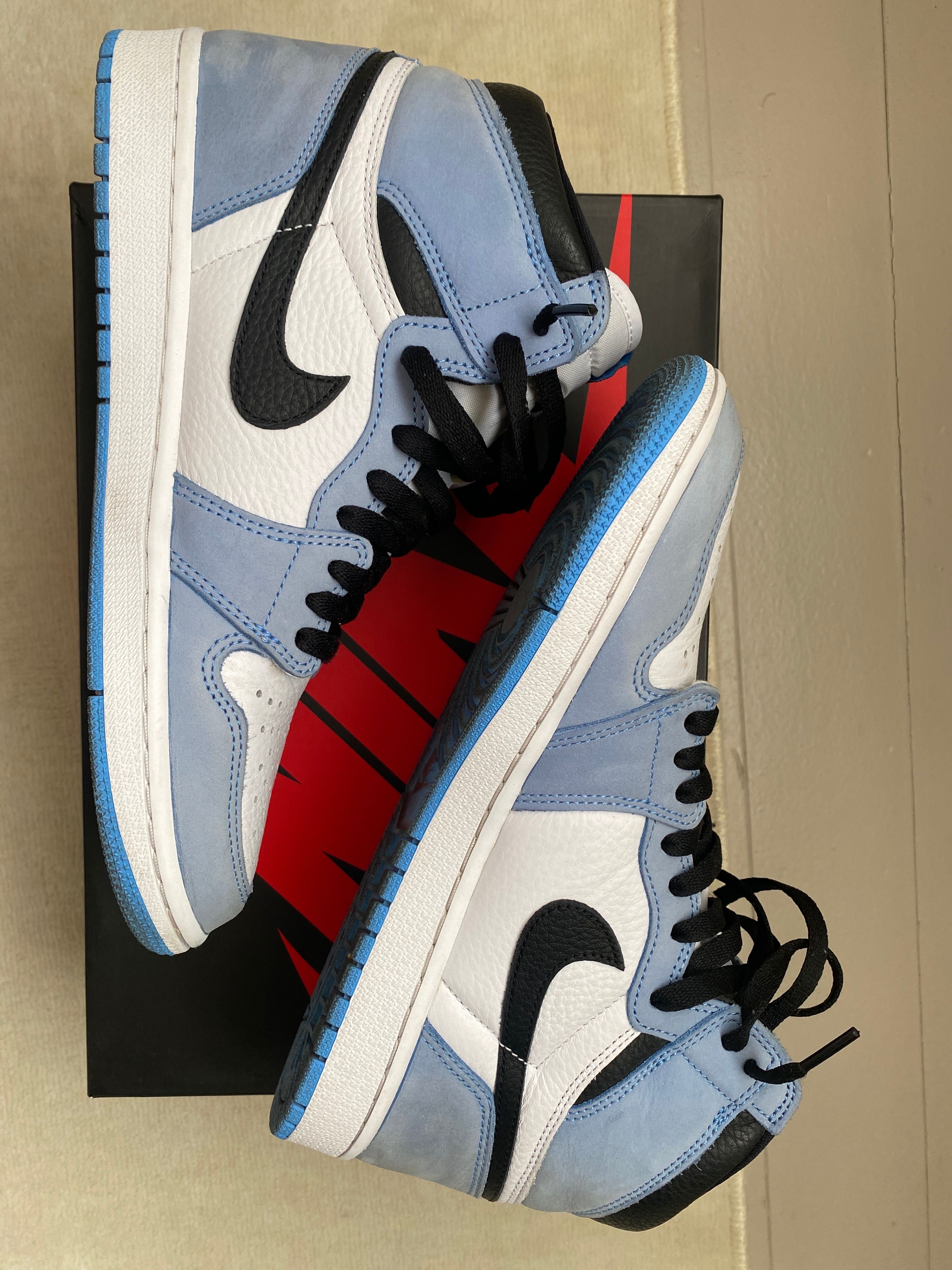 Nike Air Jordan 1 High OG "University Blue"