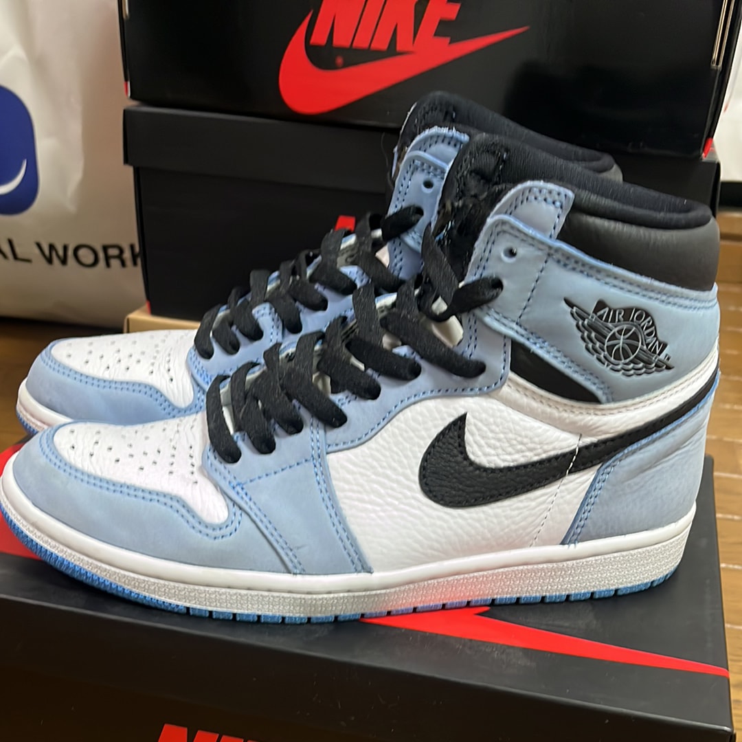 Nike Air Jordan 1 High OG "University Blue"