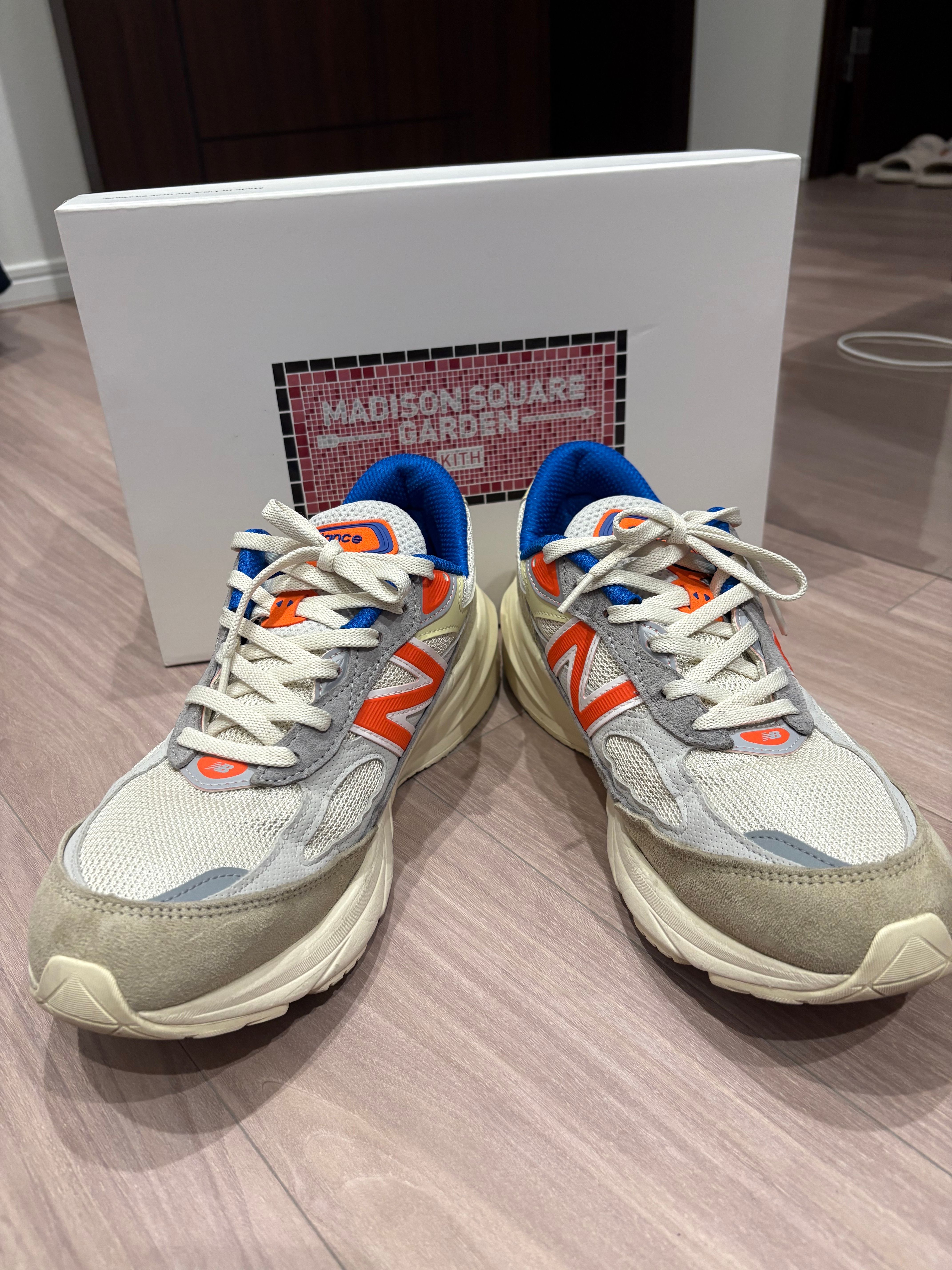 KITH × New Balance 990V6 Madison Square Garden "Sanddrift"