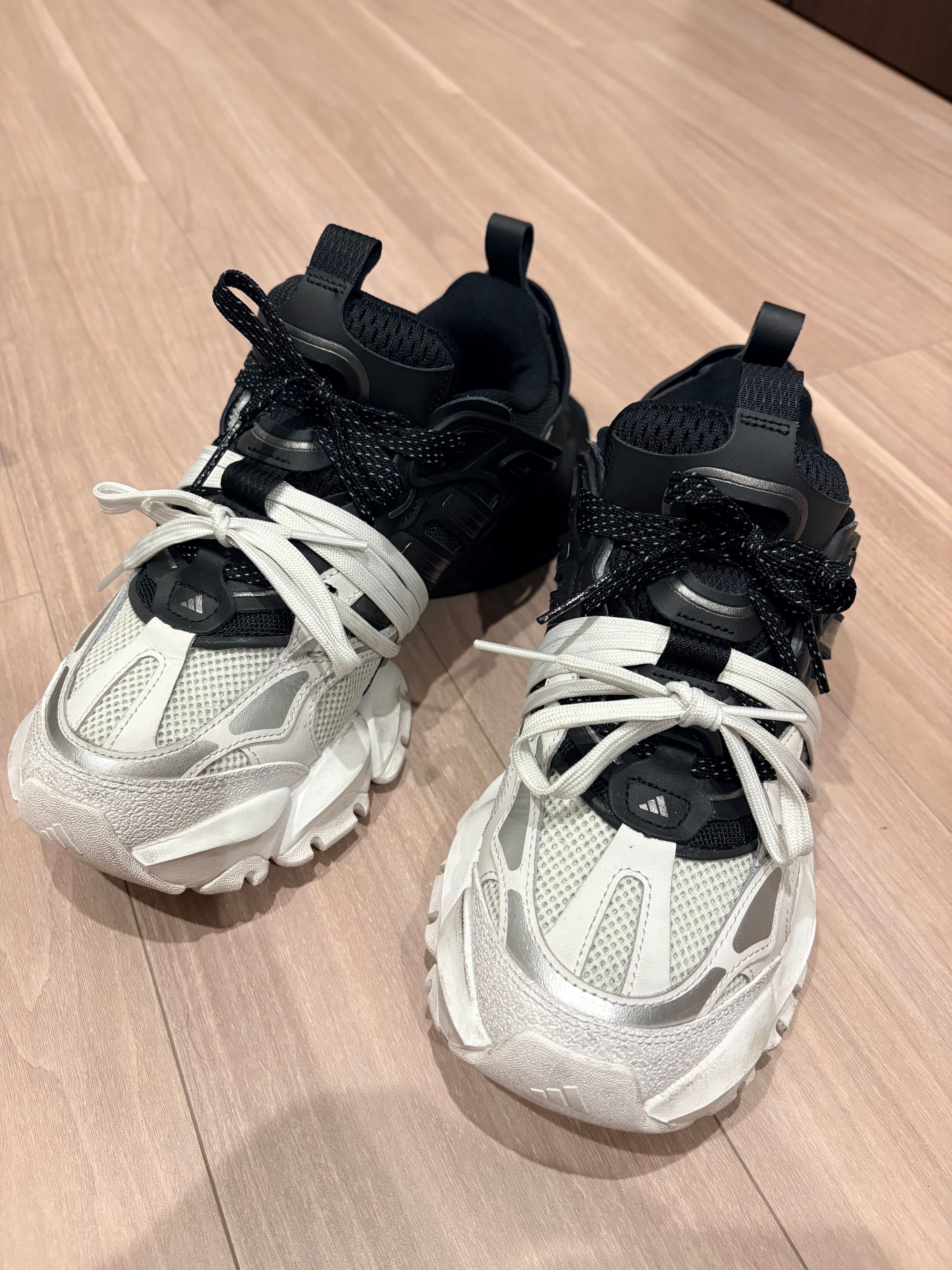 アディダス XLGランナー デラックス "ホワイト/ブラック"