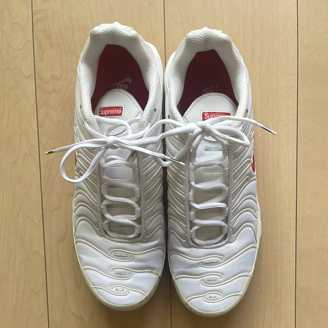 Supreme x Nike Air Max Plus TN "White/Speed Red"