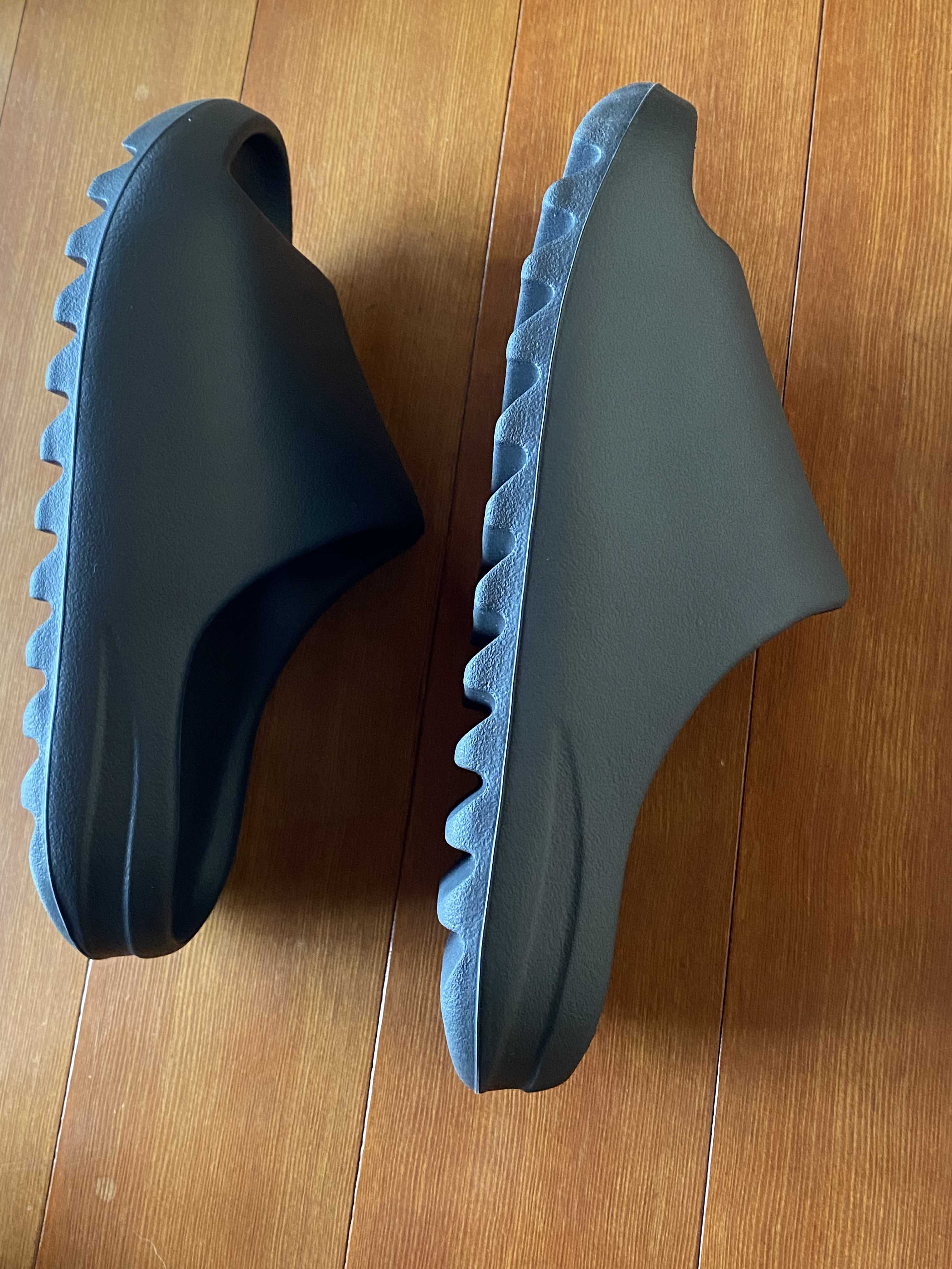 adidas YEEZY Slide "Onyx"