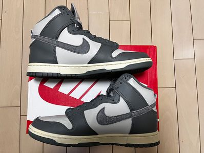 Nike Dunk High Retro SE Vintage "Light Bone and Tumbled Grey"