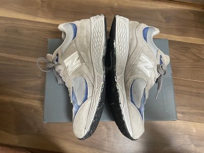 New Balance 2002R "Light Gray"