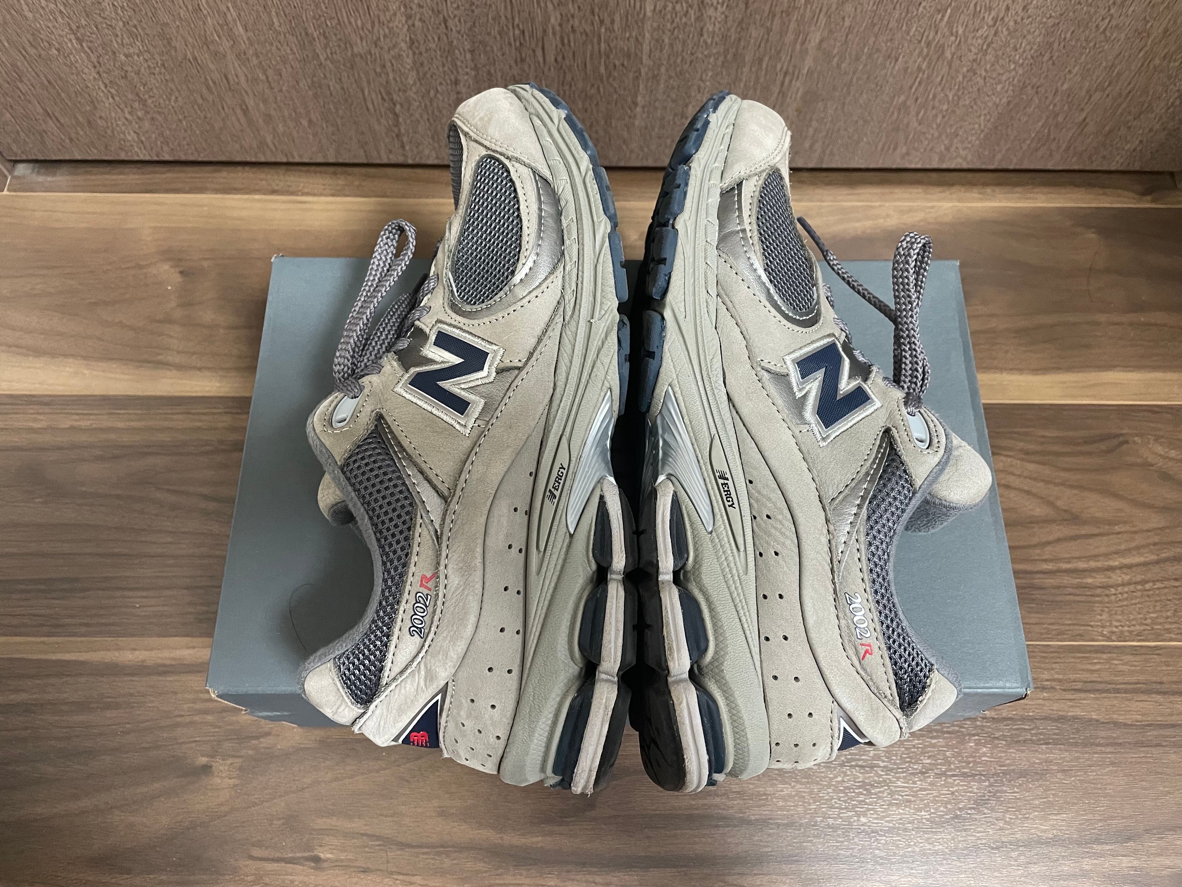 New Balance 2002R "Gray"