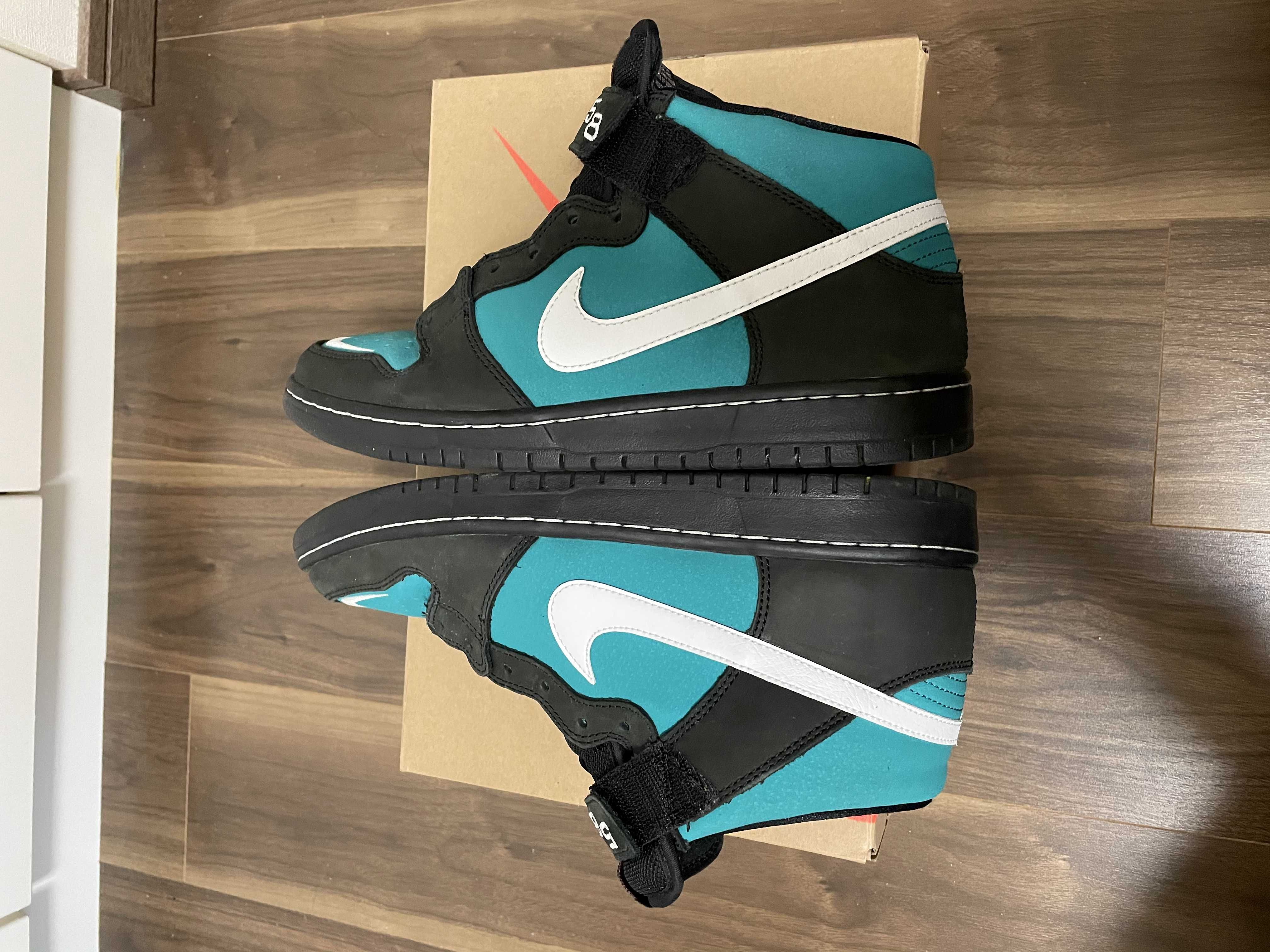 Nike SB Dunk Mid "Griffey"