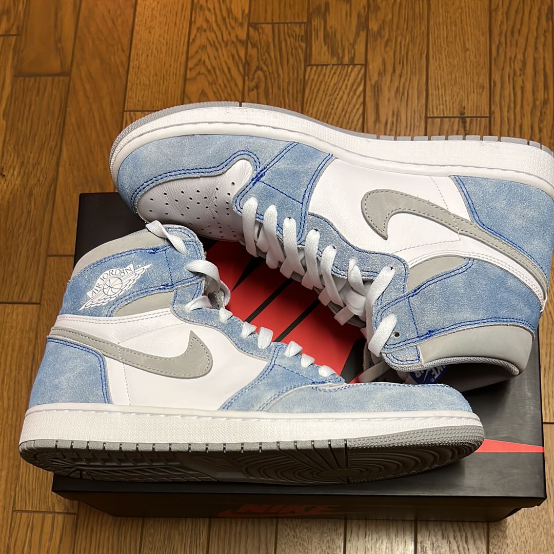 Nike Air Jordan 1 High OG "Hyper Royal"