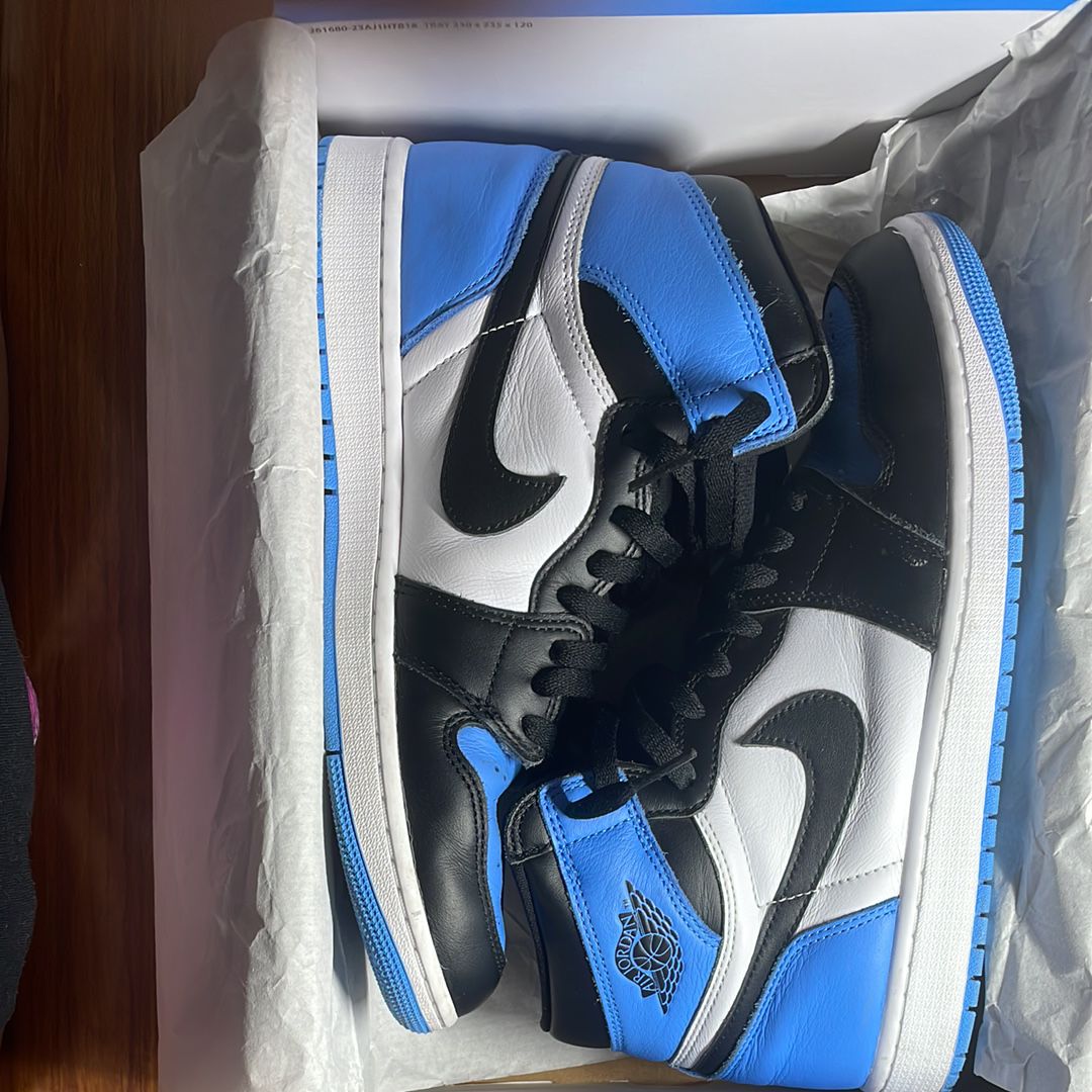 Nike Air Jordan 1 Retro High OG "University Blue/UNC Toe"