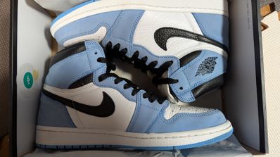 Nike Air Jordan 1 High OG "University Blue"