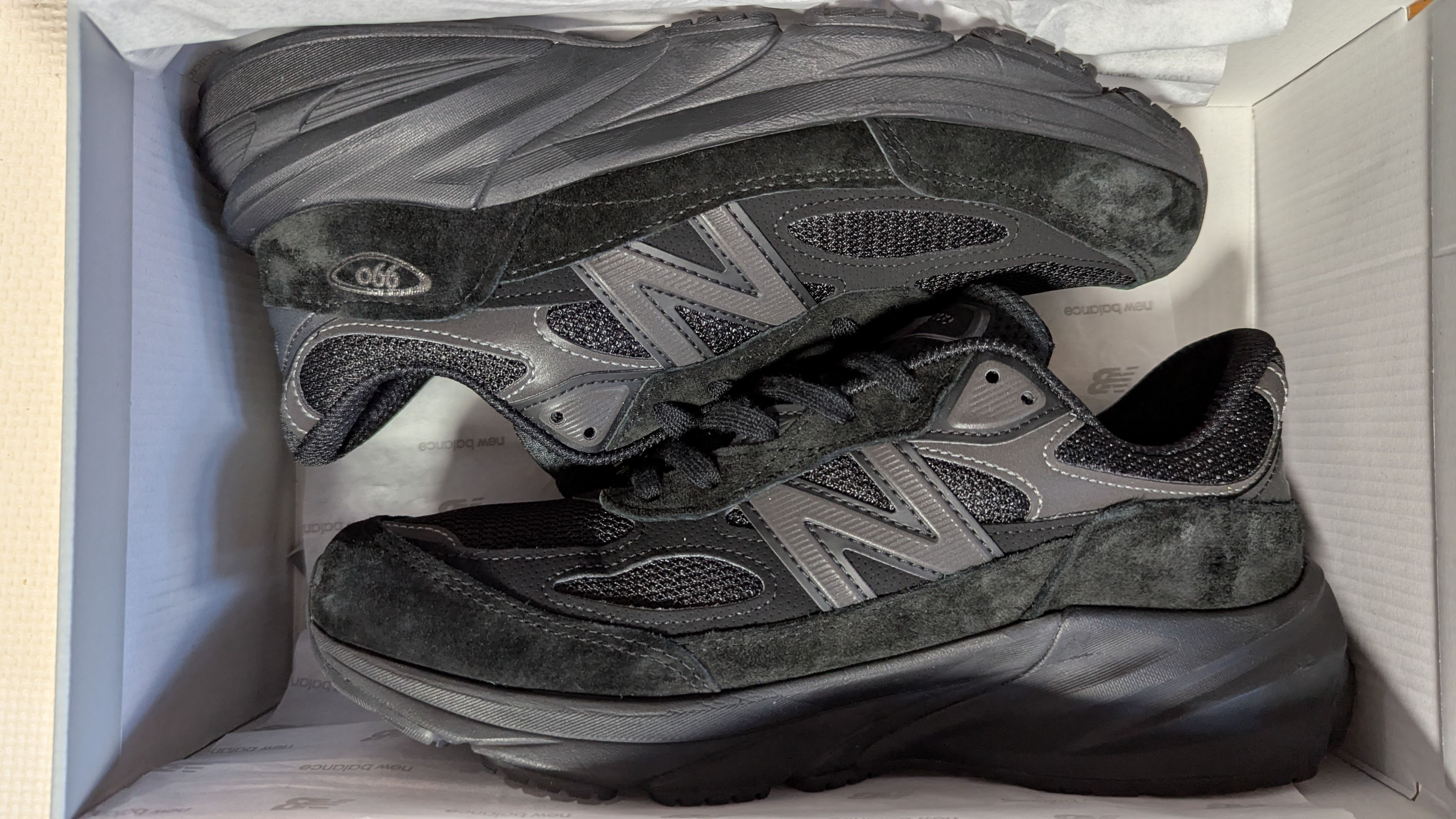 New Balance 990V6 "Triple Black"