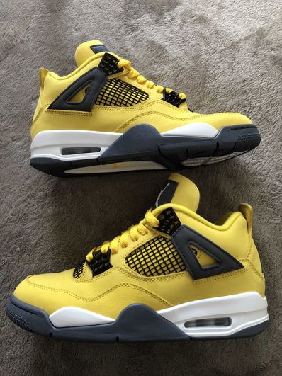 Nike Air Jordan 4 "Tour Yellow"