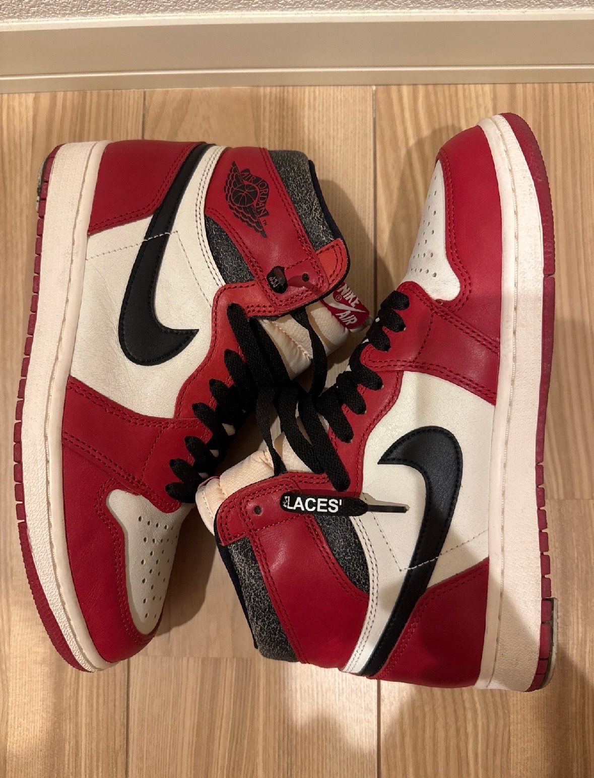Nike Air Jordan 1 High OG "Lost & Found/Chicago"