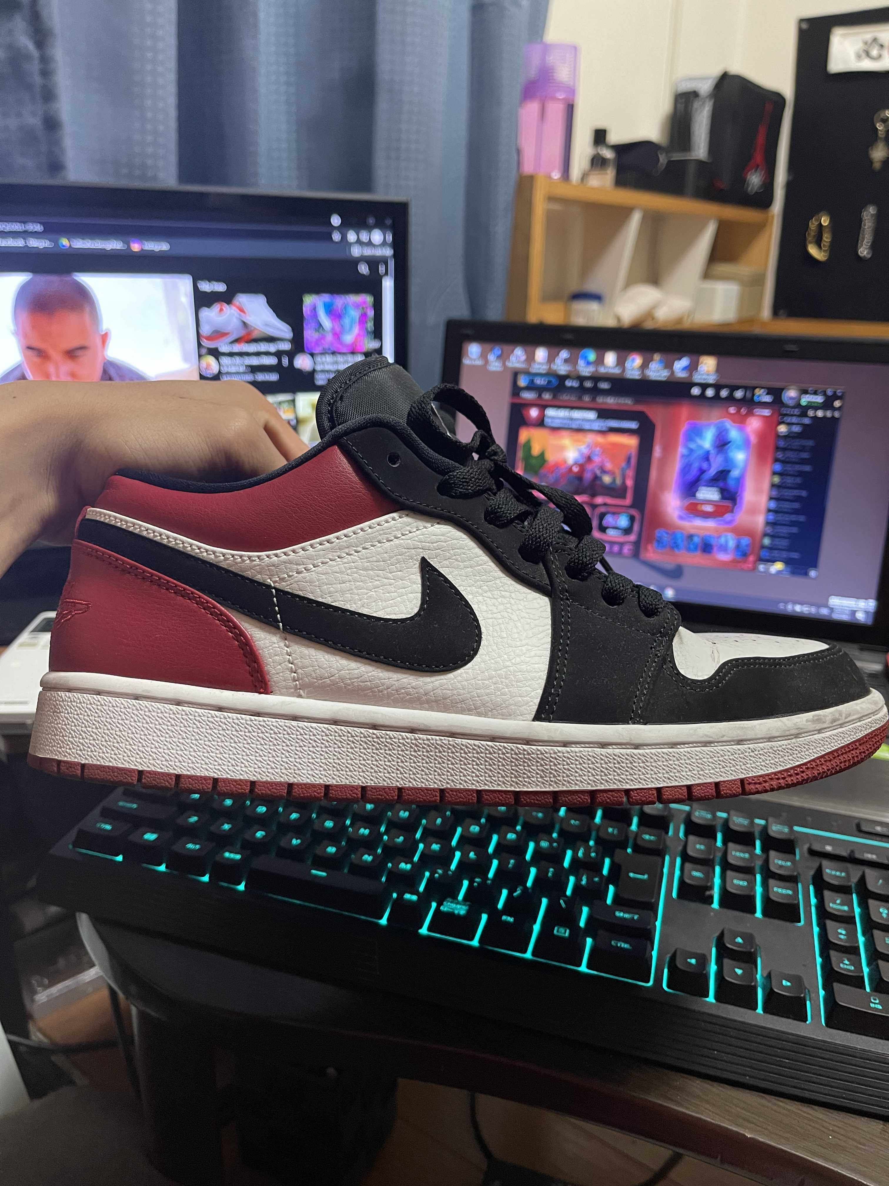 Nike Air Jordan 1 Low "Black Toe"