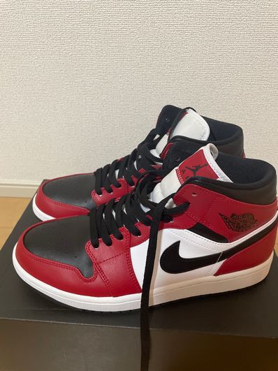 Nike Air Jordan 1 Mid "Chicago Black Toe"