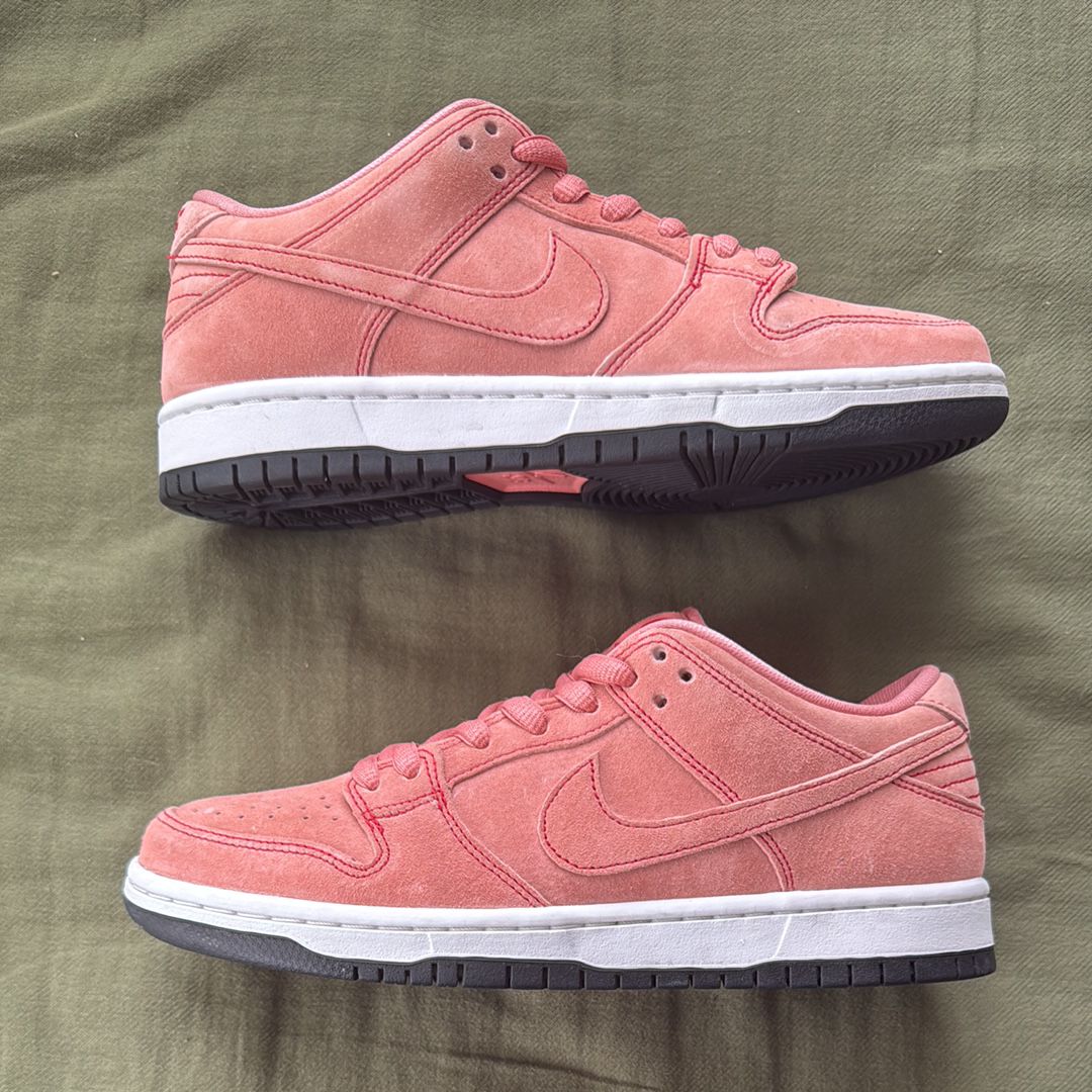 Nike SB Dunk Low "Pink Pig"