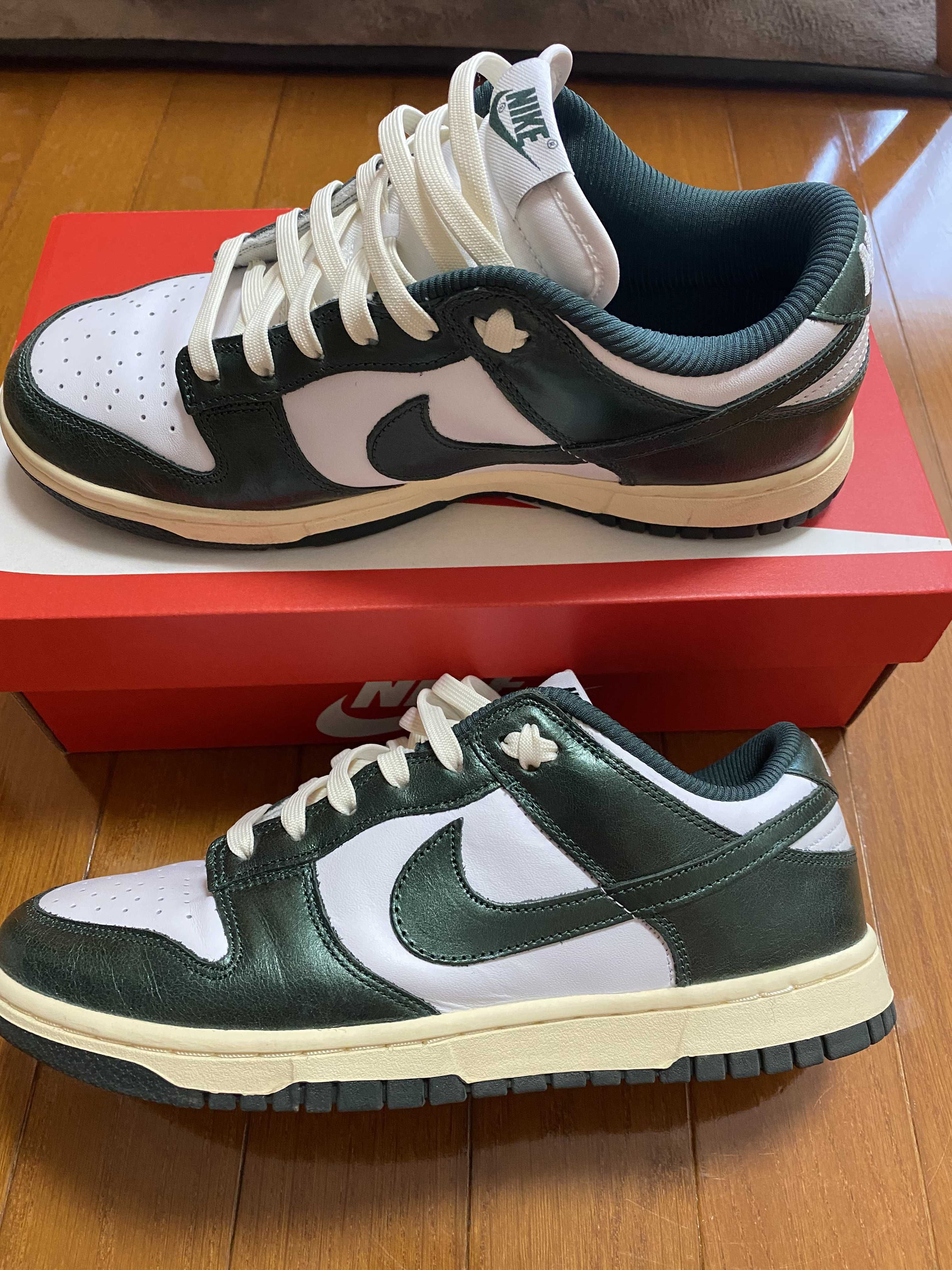 Nike Women's Dunk Low "Vintage Green"