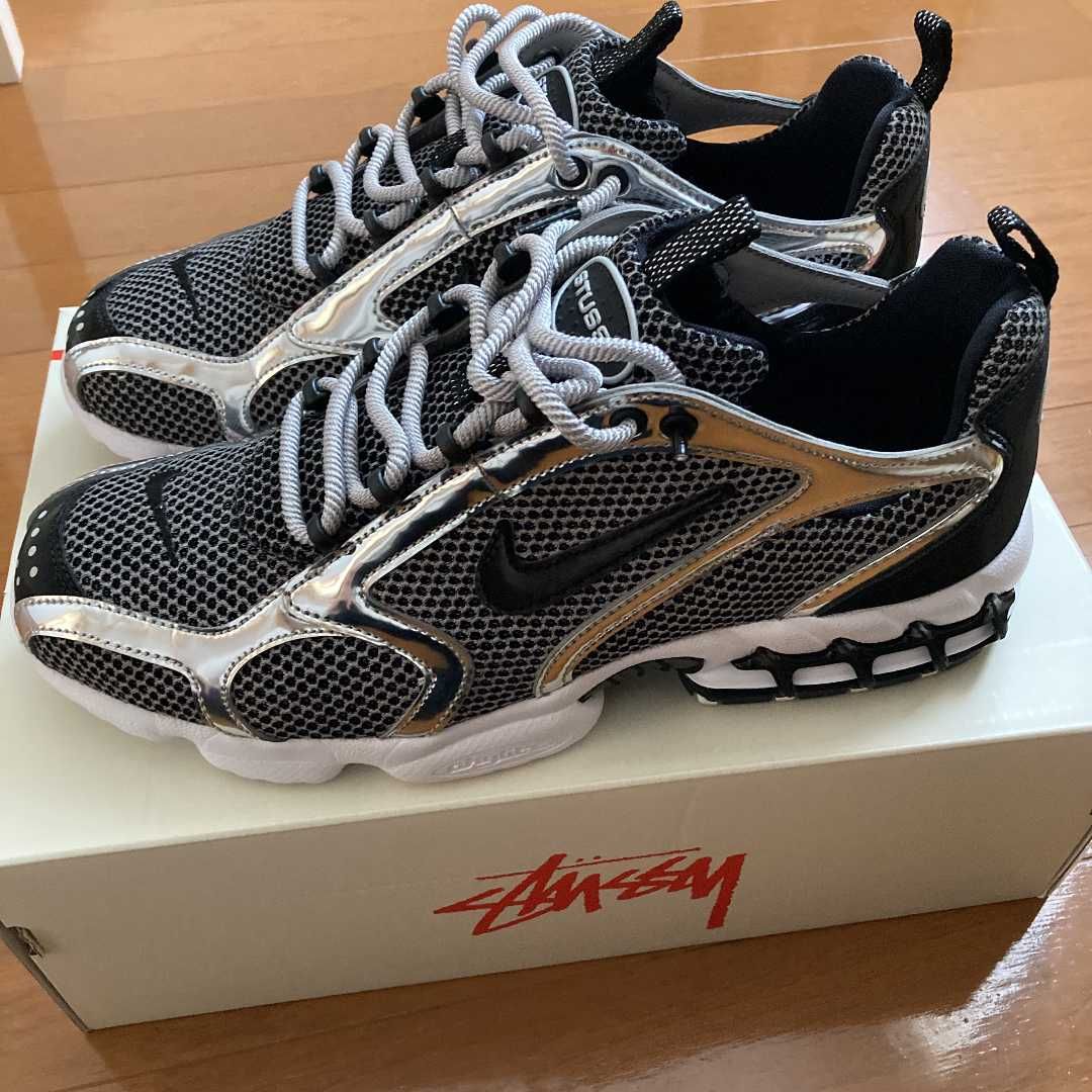 STUSSY × NIKE AIR ZOOM SPIRIDON CAGED "PURE PLATINUM/BLACK-WHITE"