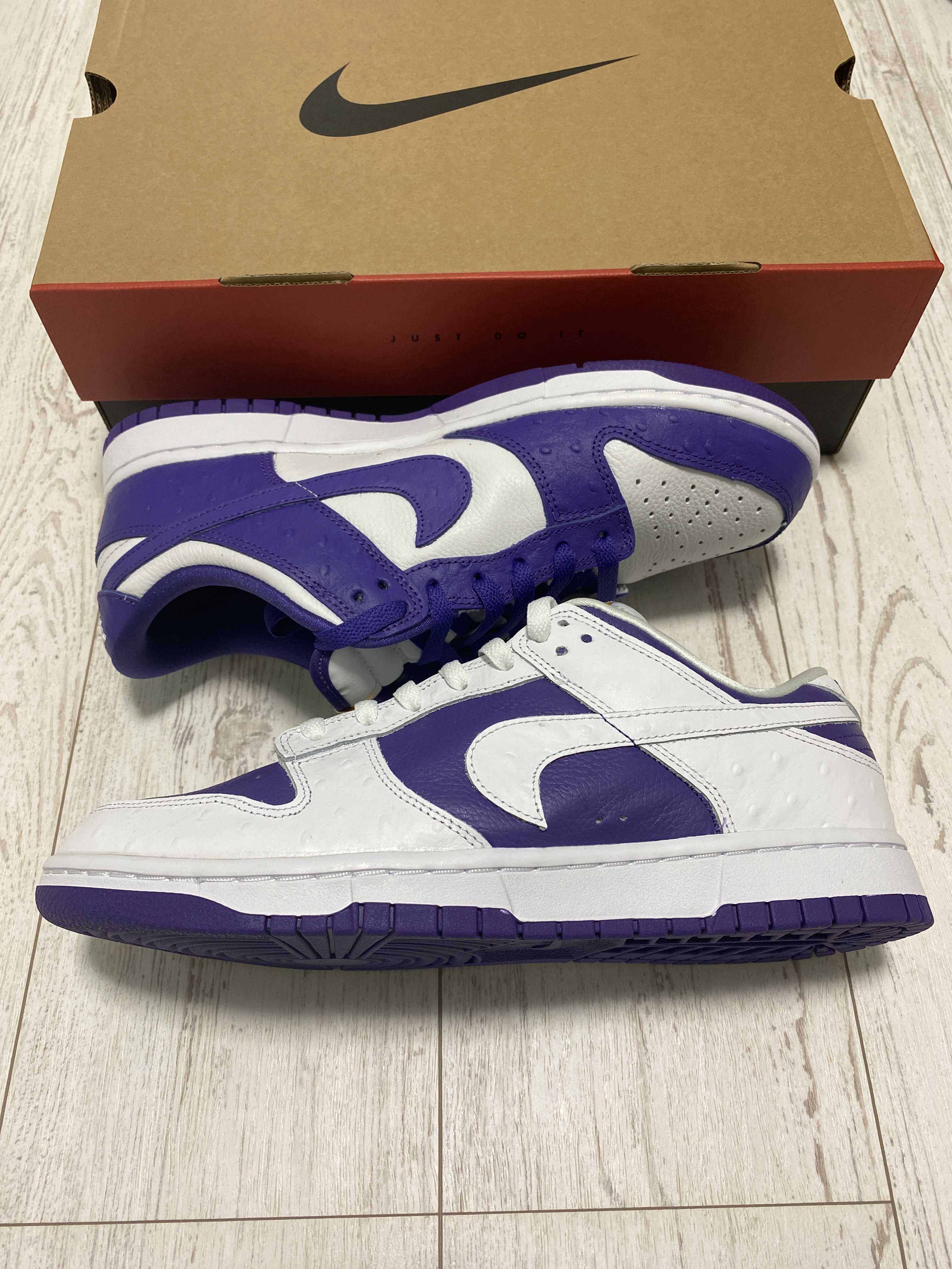 Nike Women's Dunk Low "Made You Look"