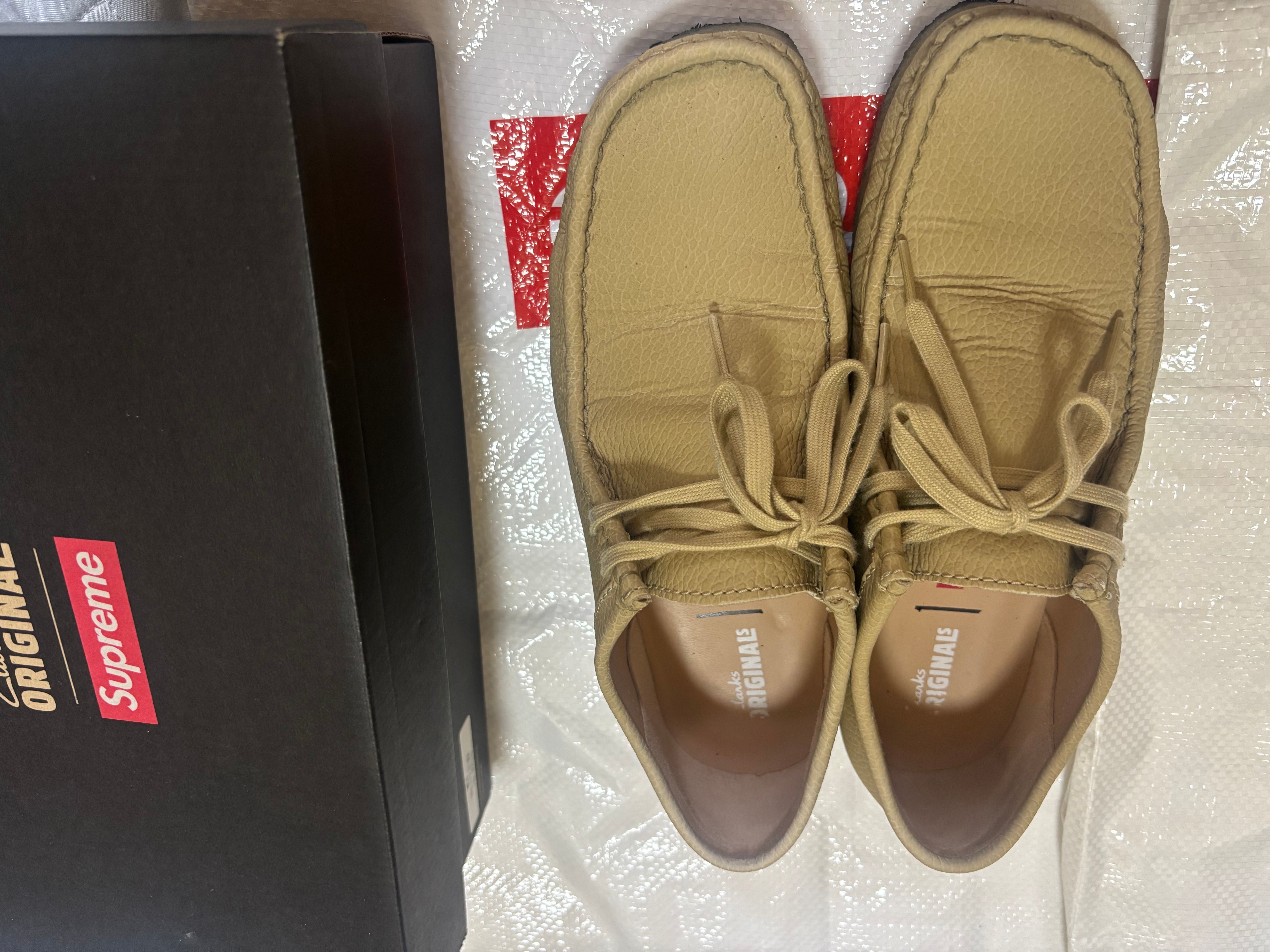 Supreme × Clarks Reflective Wallabee "Natural" (25SS Week 17)