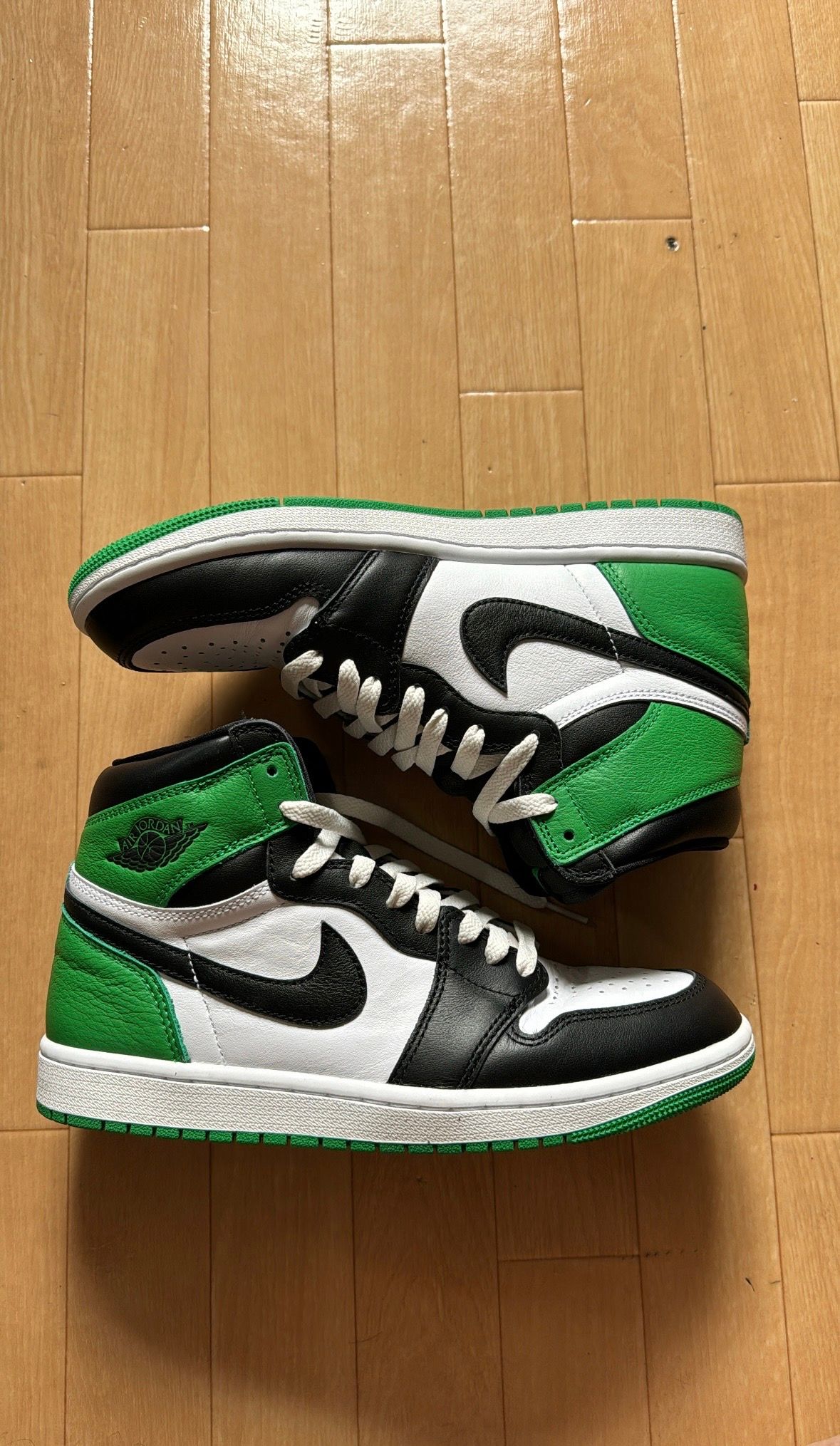 Nike Air Jordan 1 Retro High OG "Celtics/Black and Lucky Green" (2023)