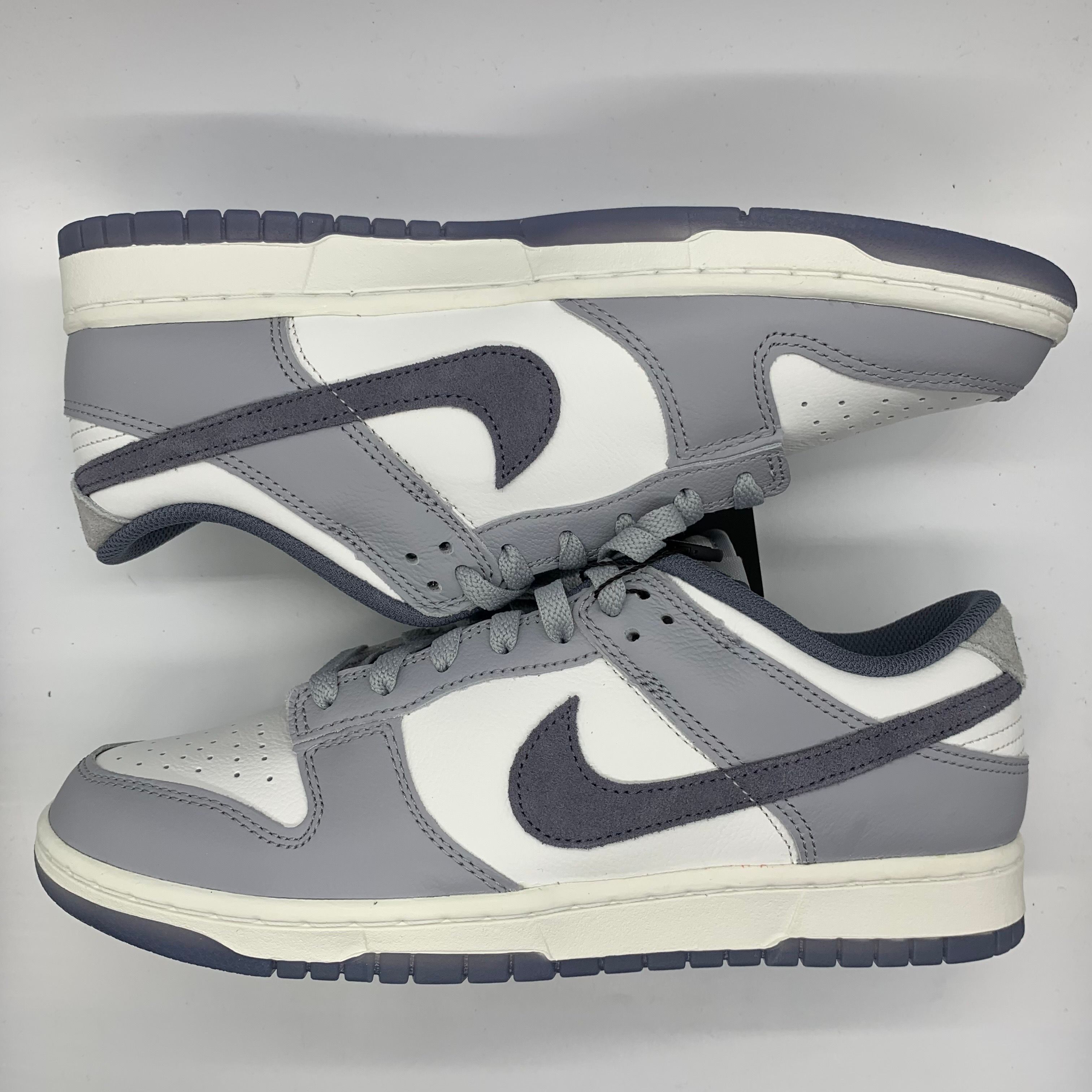 Nike Dunk Low Retro PRM "Light Carbon"