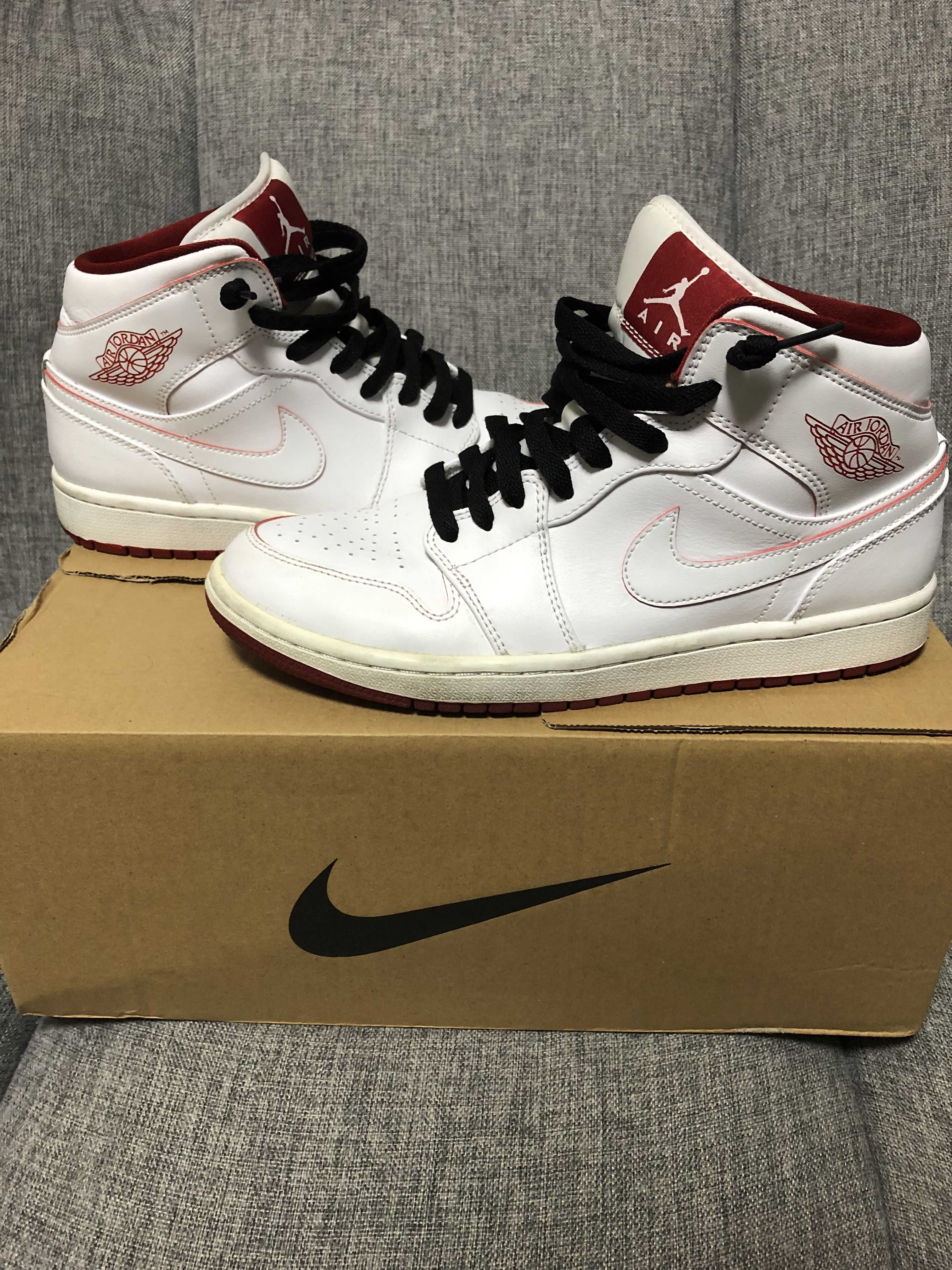 NIKE AIR JORDAN 1 RETRO MID WHITE GYM RED BLACK
