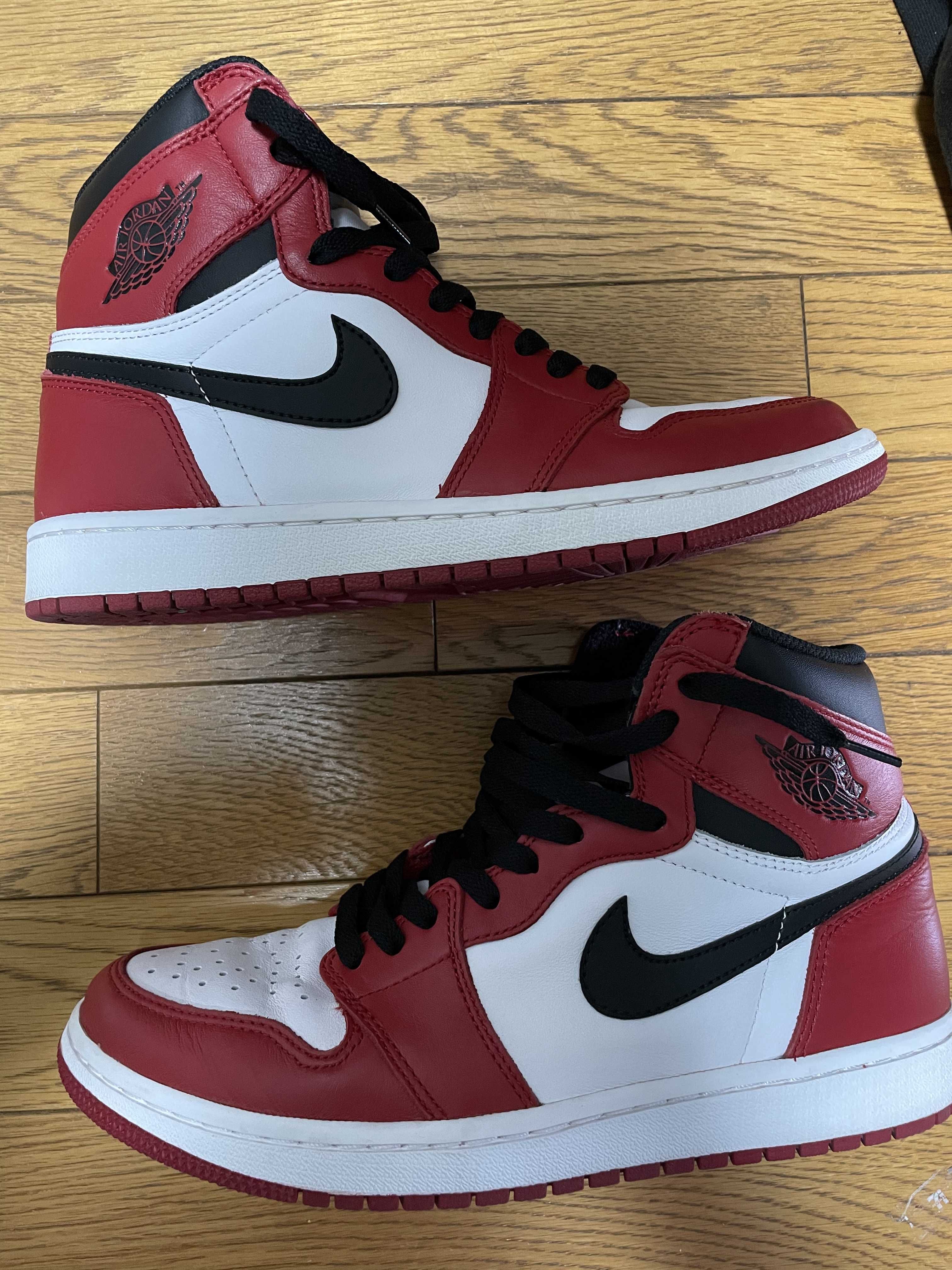 Nike Air Jordan 1 Retro High "Chicago" (2015)