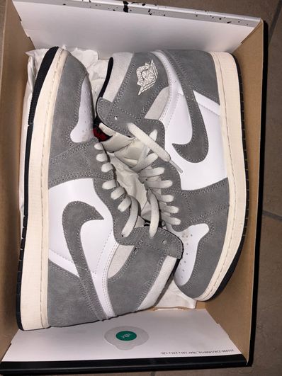 Nike Air Jordan 1 Retro High OG "Black and Smoke Grey"